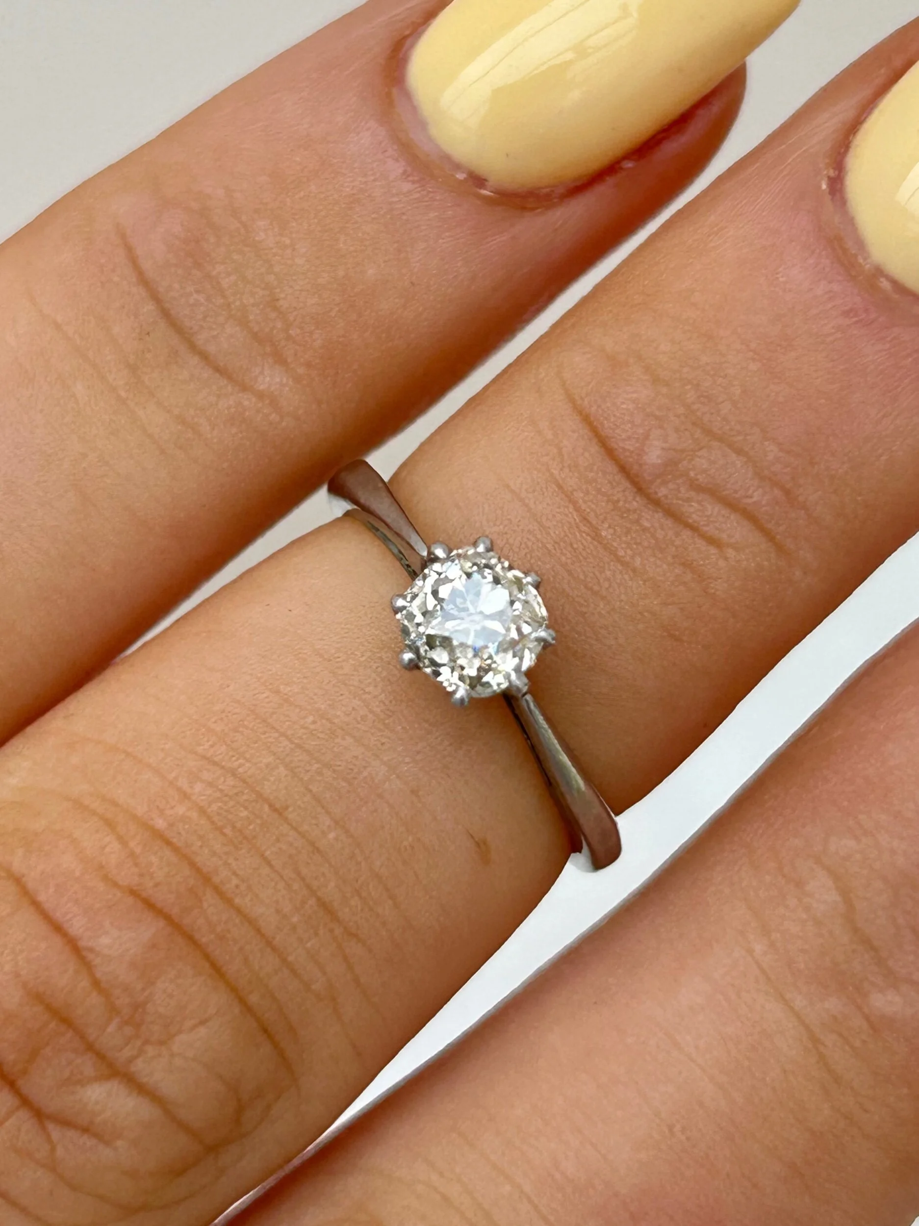 CAE28E74-3505-4B4C-8C95-C543FAFC0EB8