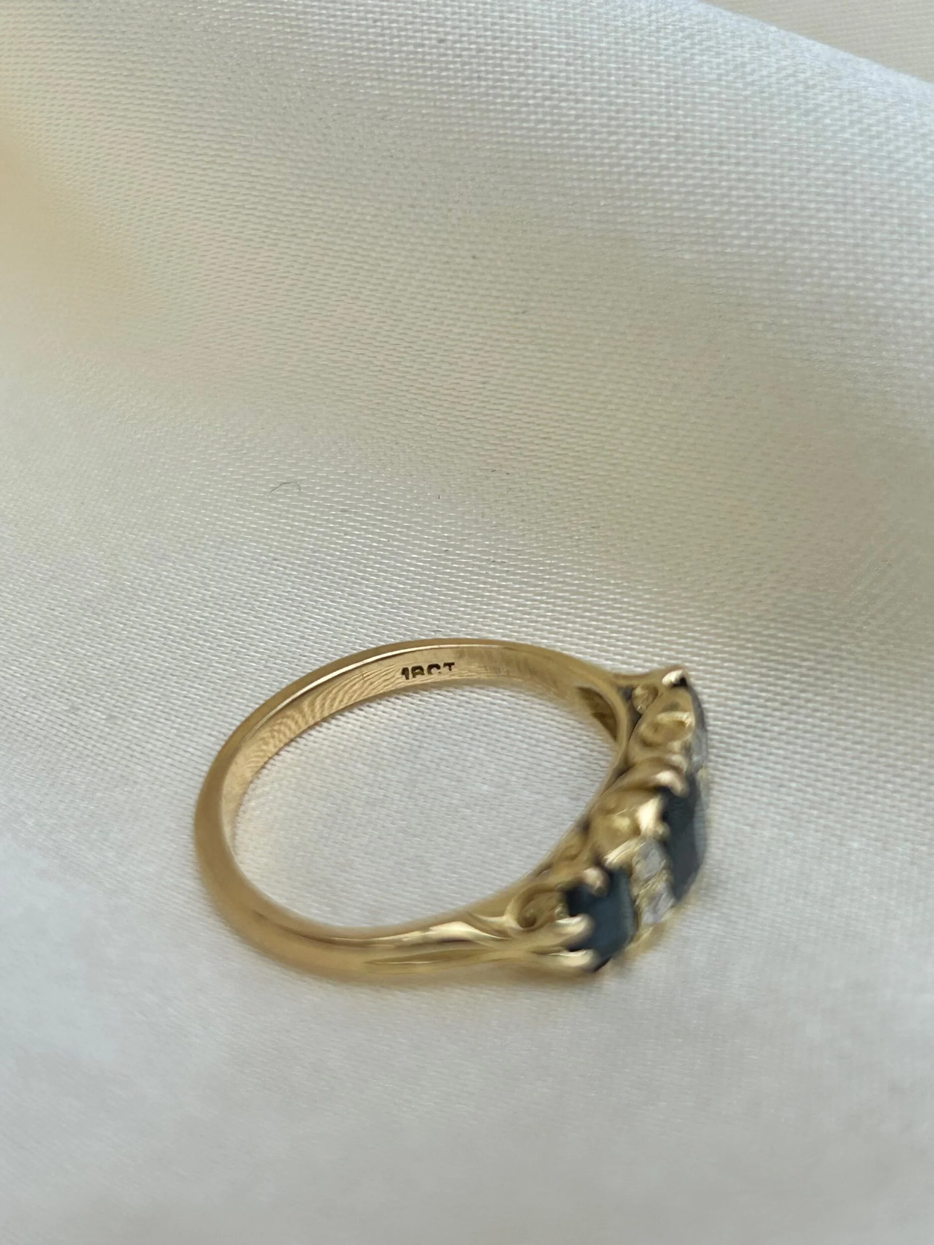 E9AC2E09-E153-4C1A-9CAD-F42BEF5FAD53