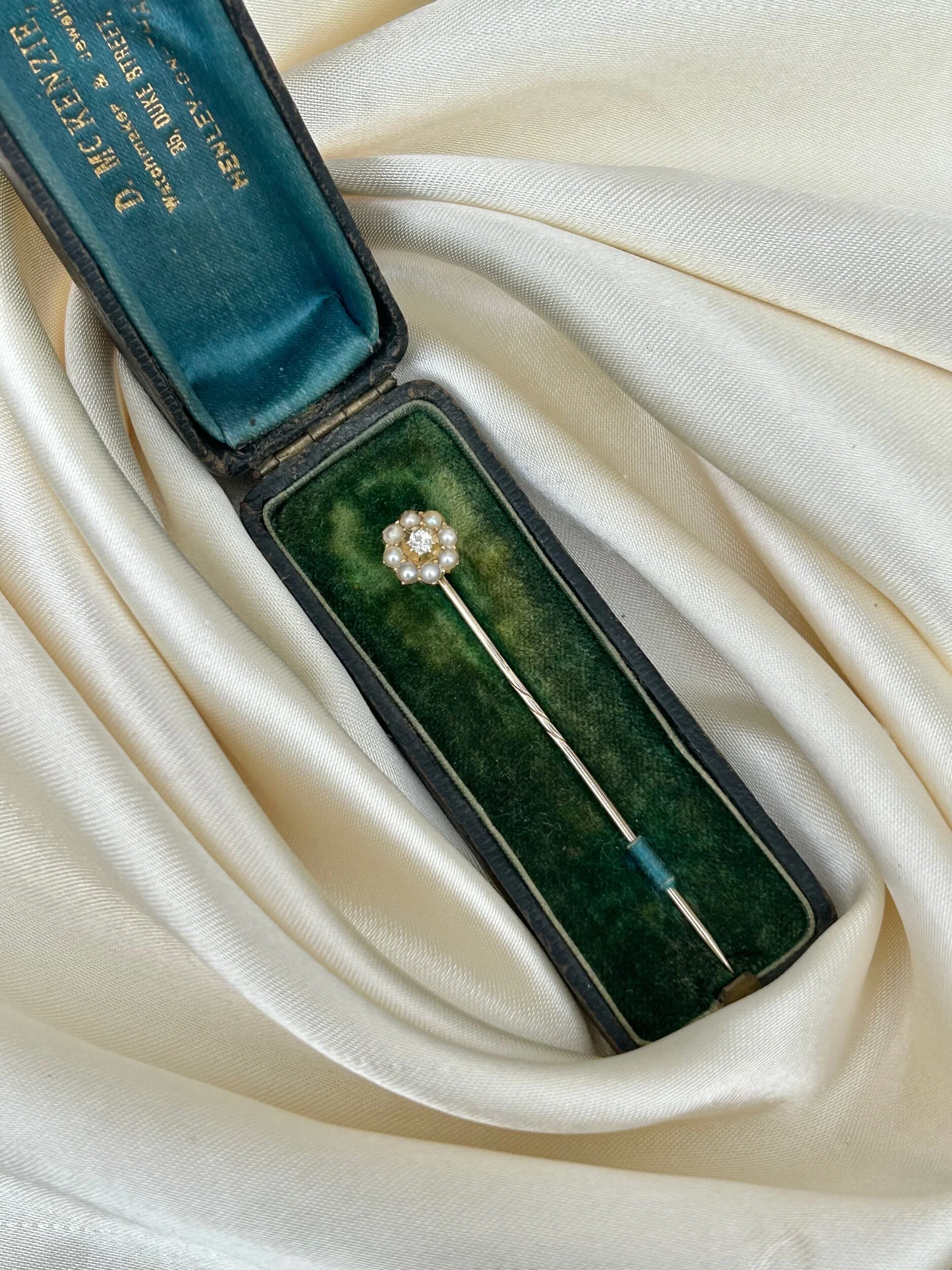 BDA08A4A-618A-4085-883A-9F96AAAD4088