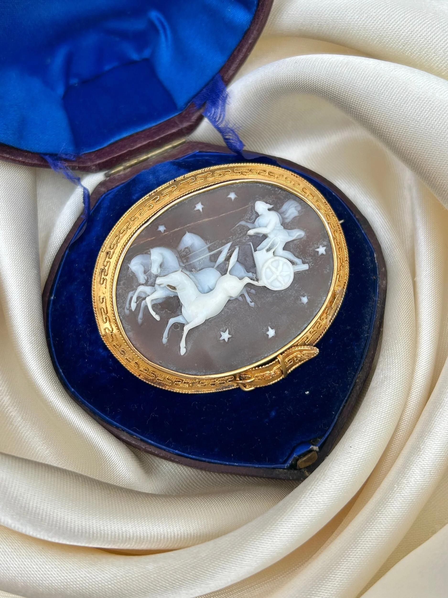 5B810EDD-A069-48FF-B41A-643921916CC4