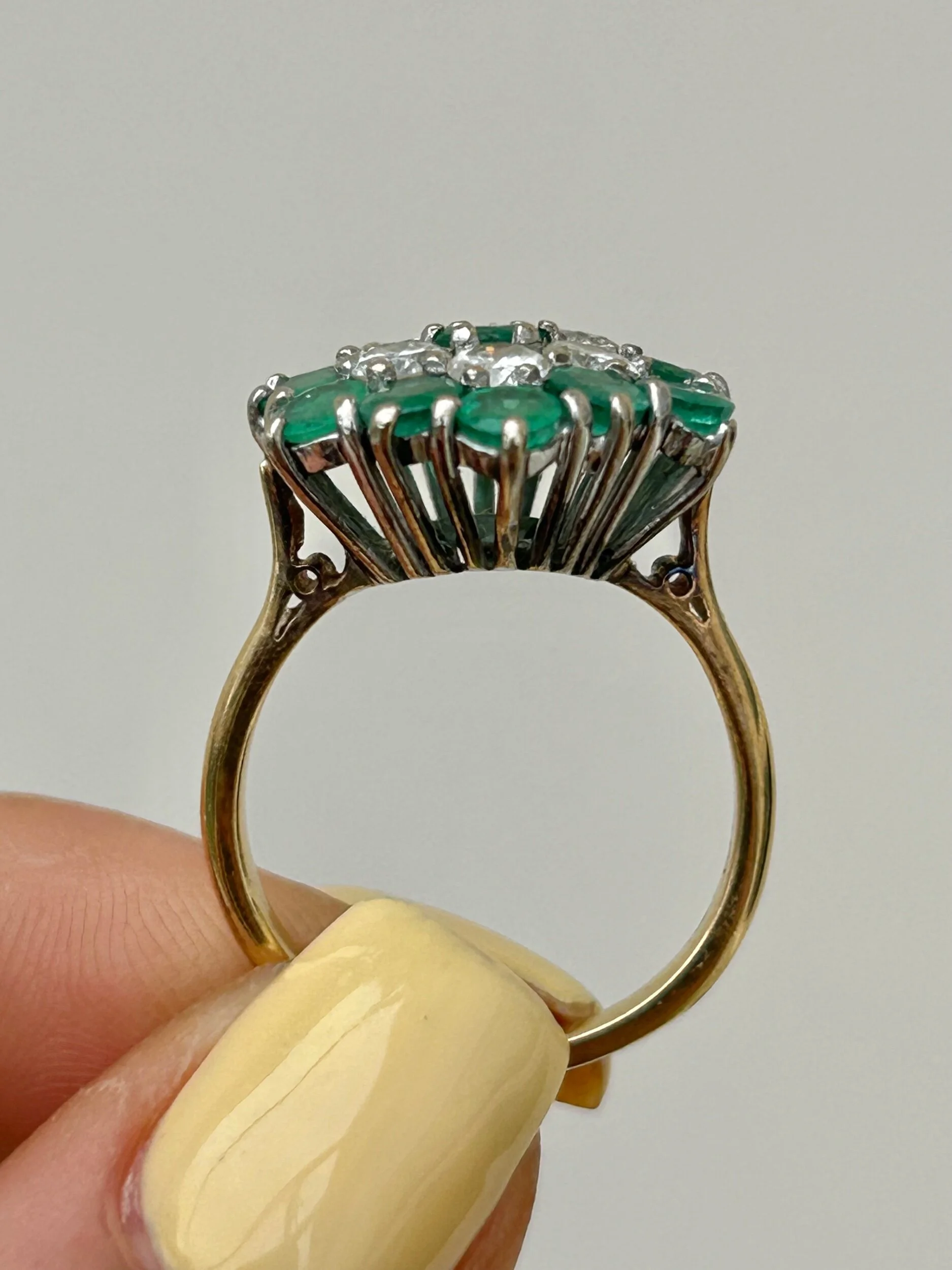 2C485337-3DFB-481C-862F-1DC45ACBE588