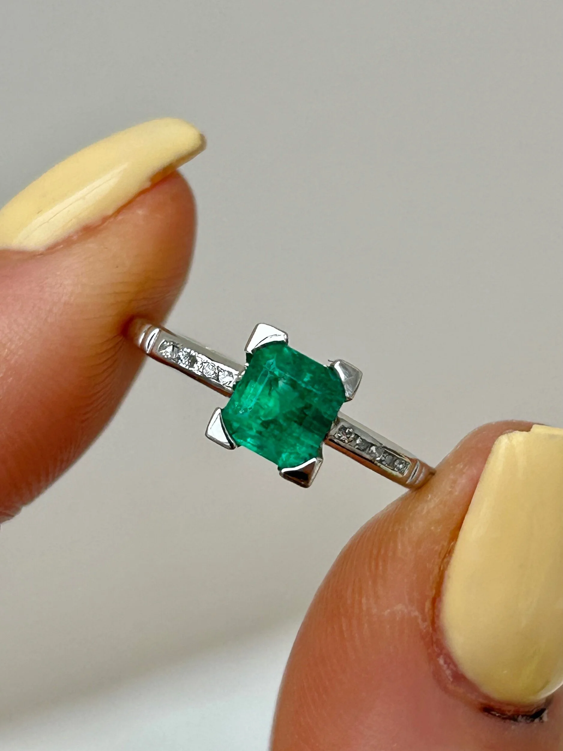 EE026227-2E2E-4030-B75F-5430194C6AF0