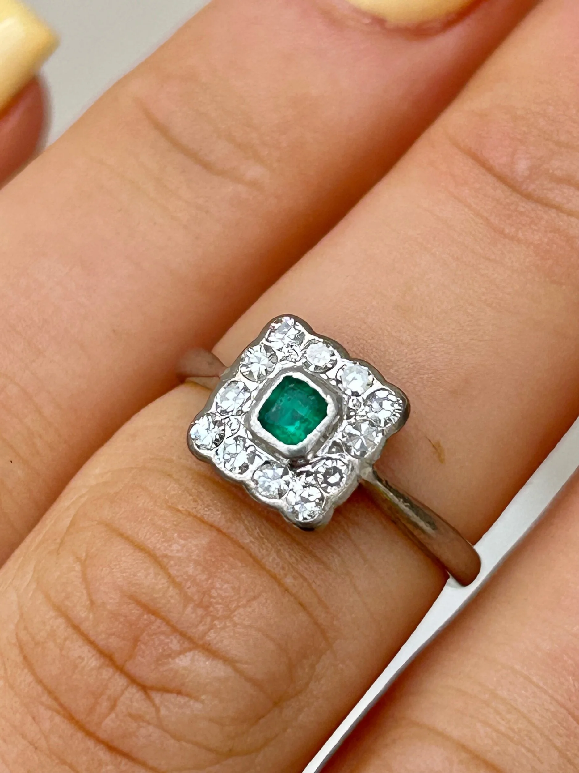 33F8CAEE-9AE9-44CC-8873-10D2B788906E