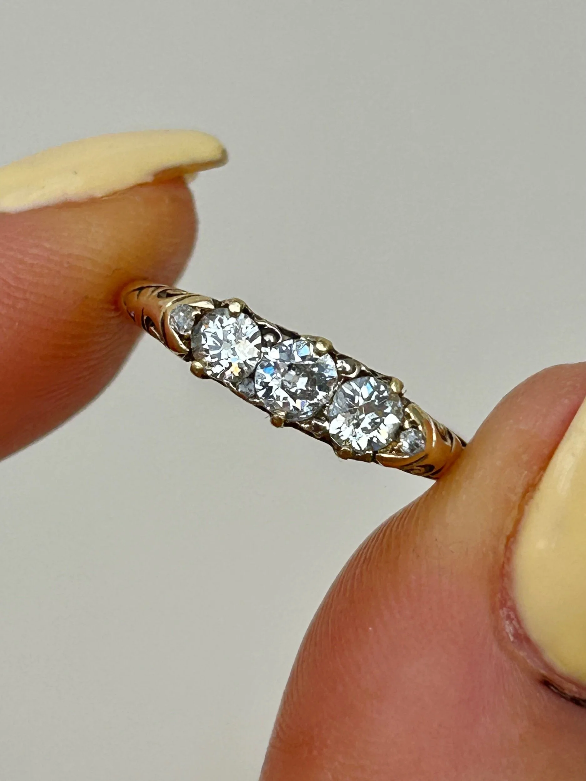 127F9B35-E9A7-4FAB-A5FA-164A176922A0