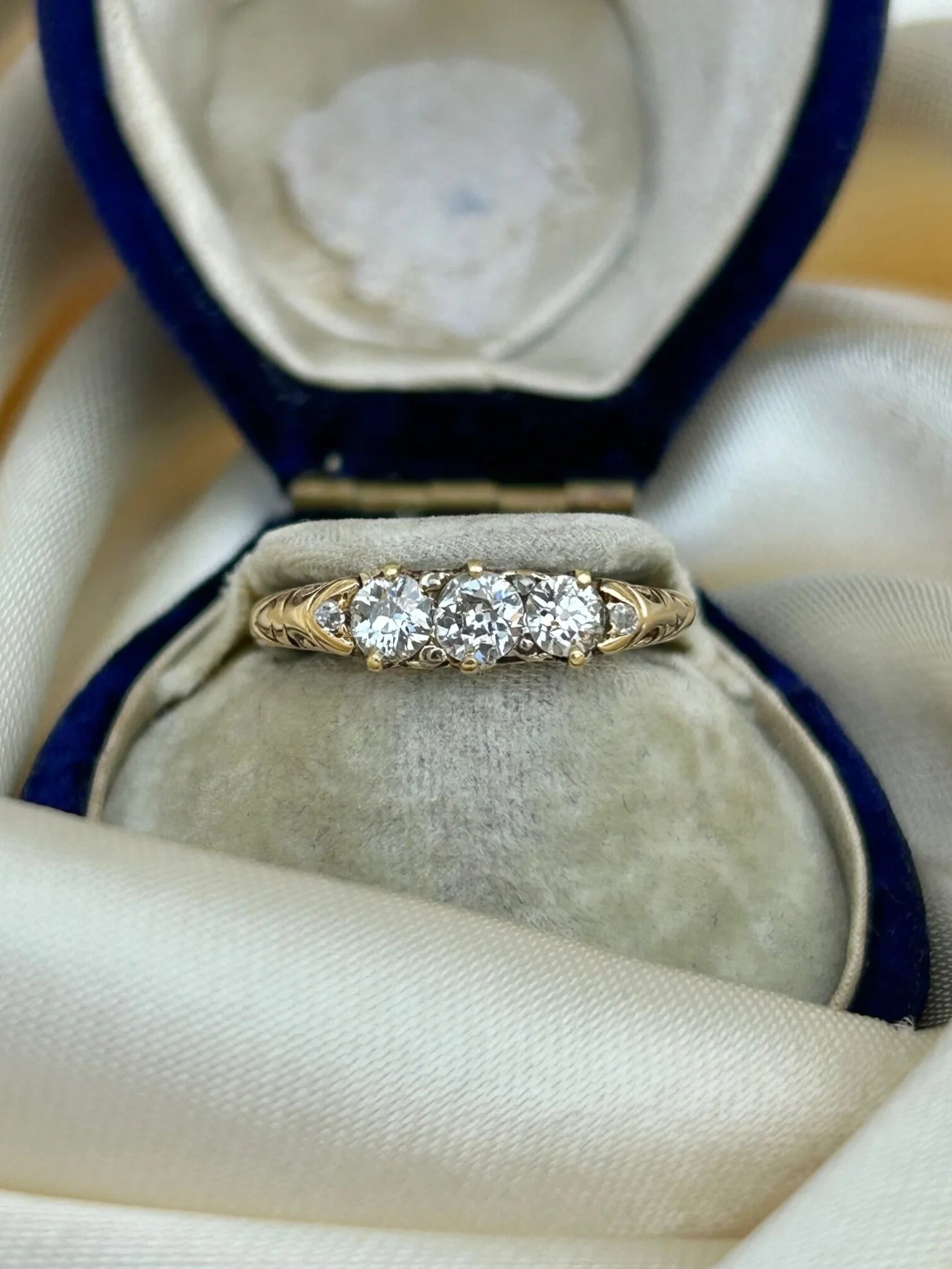 CFF57207-DAD1-4B1F-9D8F-D167CE2CA94C