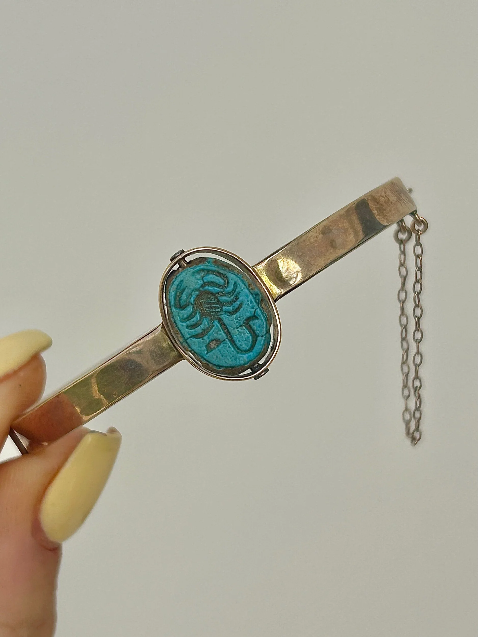 3778E2DD-26D1-4E61-915D-39EBC4A915EC