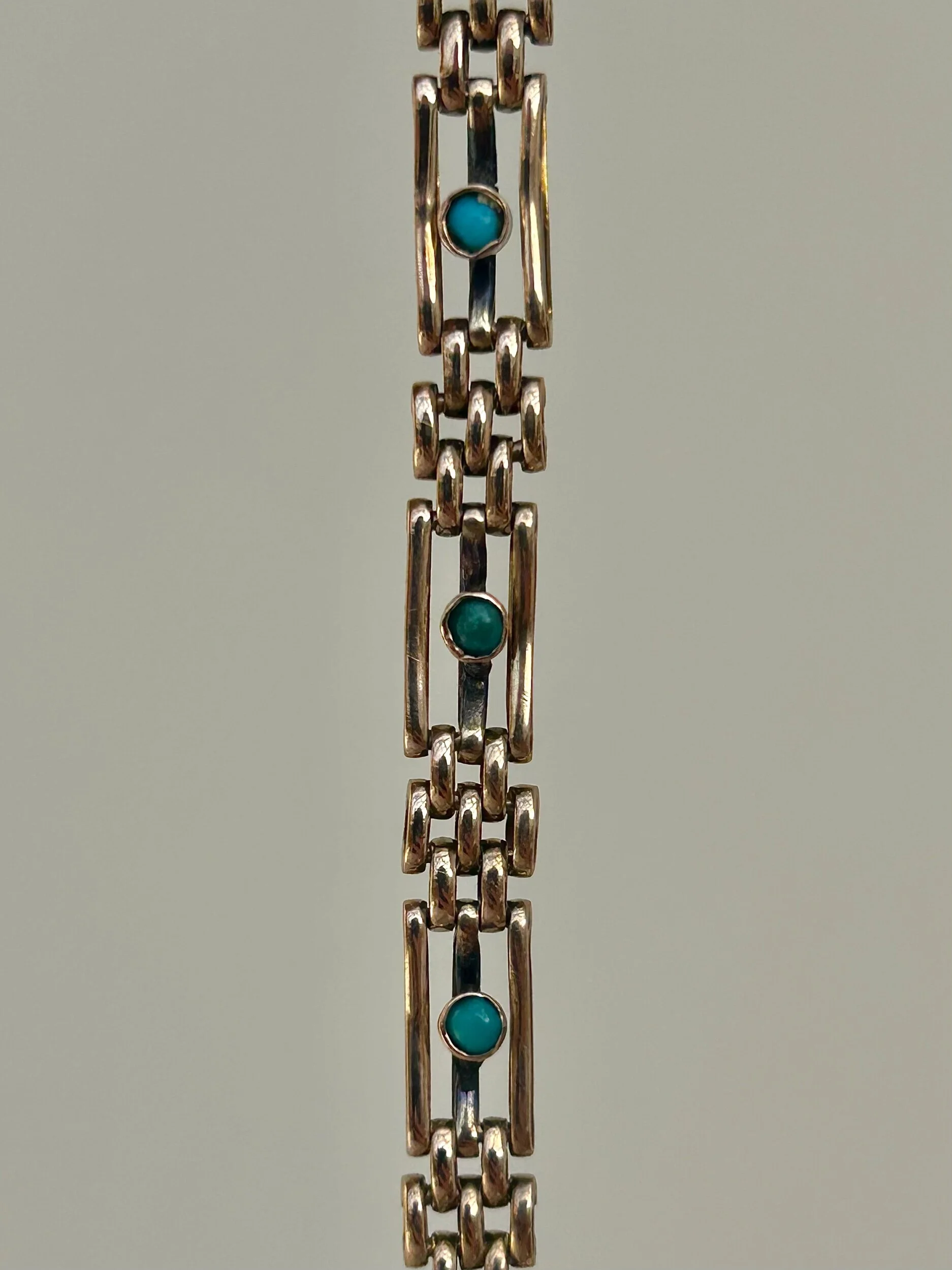 D9CD9F0D-AC0A-40BC-96A8-8C2C652984AA