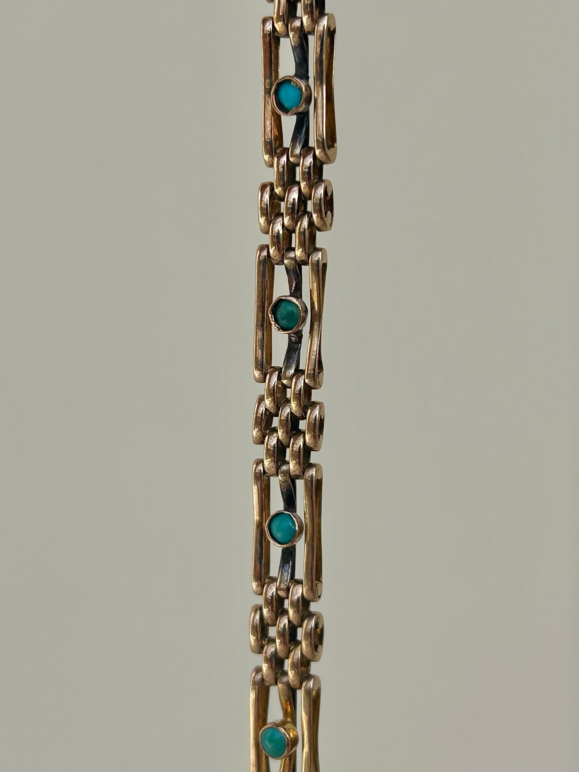 CE48EAAD-C739-4991-99E5-F898A56DE1E8