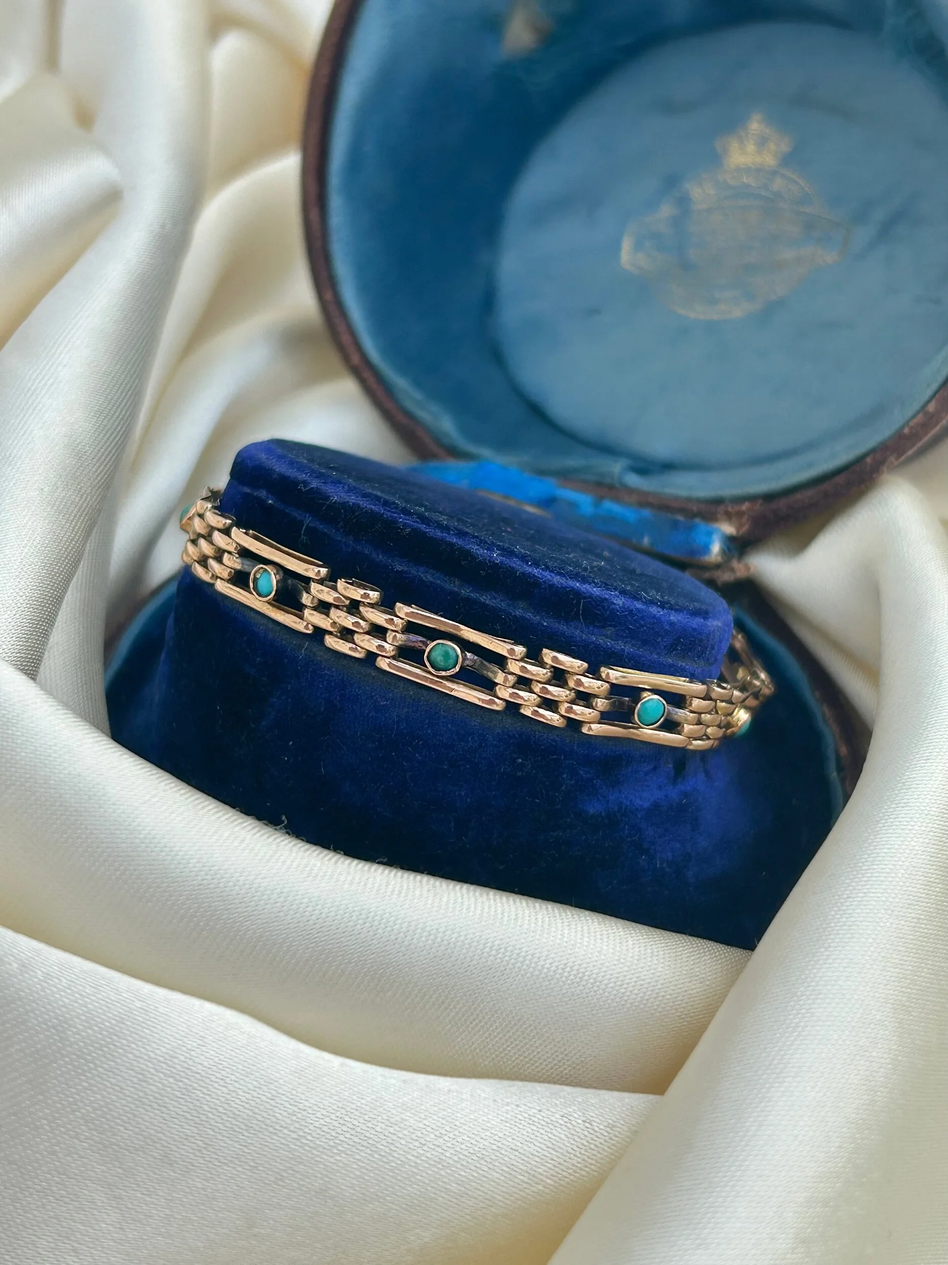 2D1DCAC0-2684-408E-8C84-A39D36EF5EF6