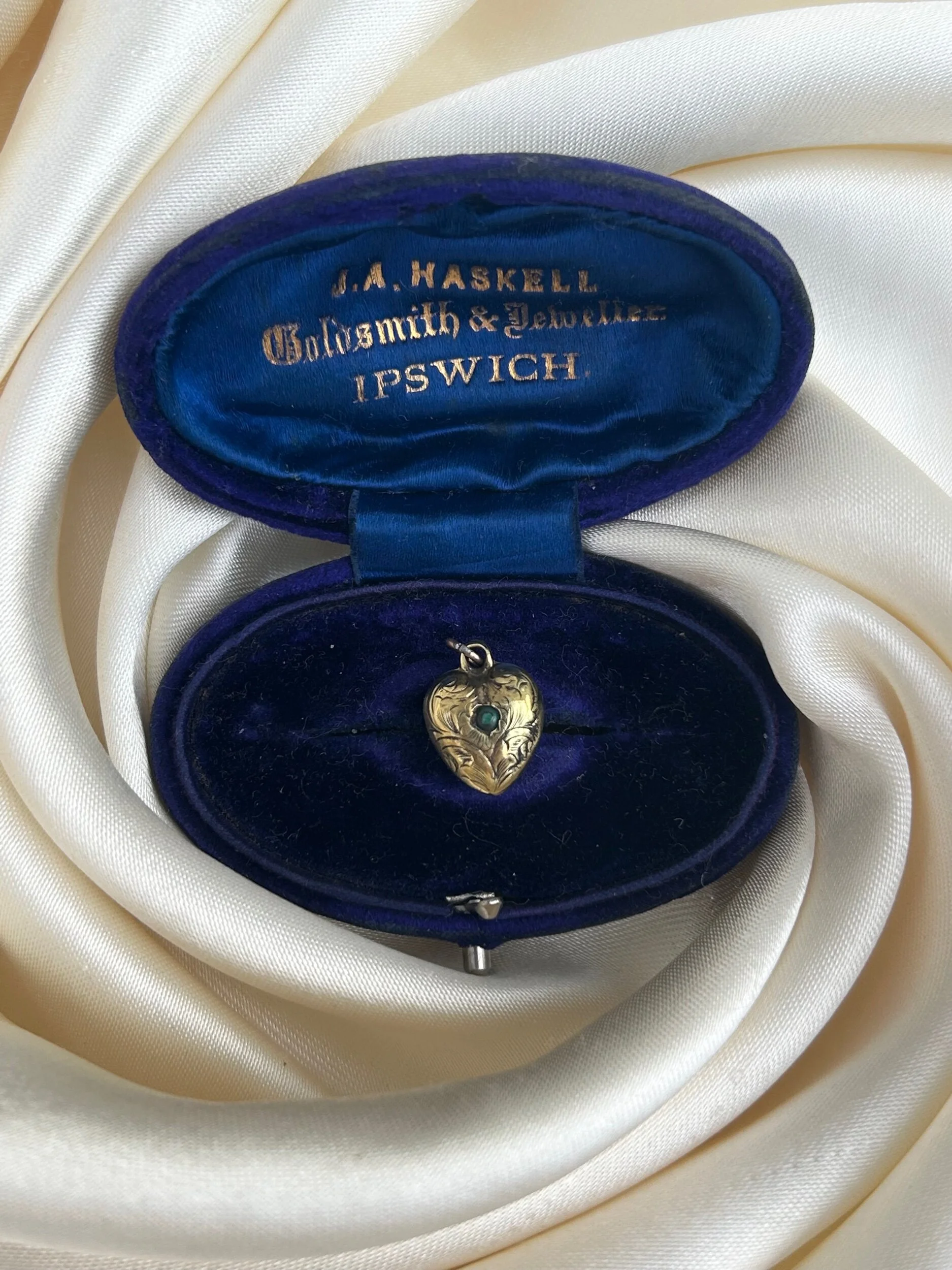 0A8B0088-4DA8-4214-BFA3-4B8866CBA428