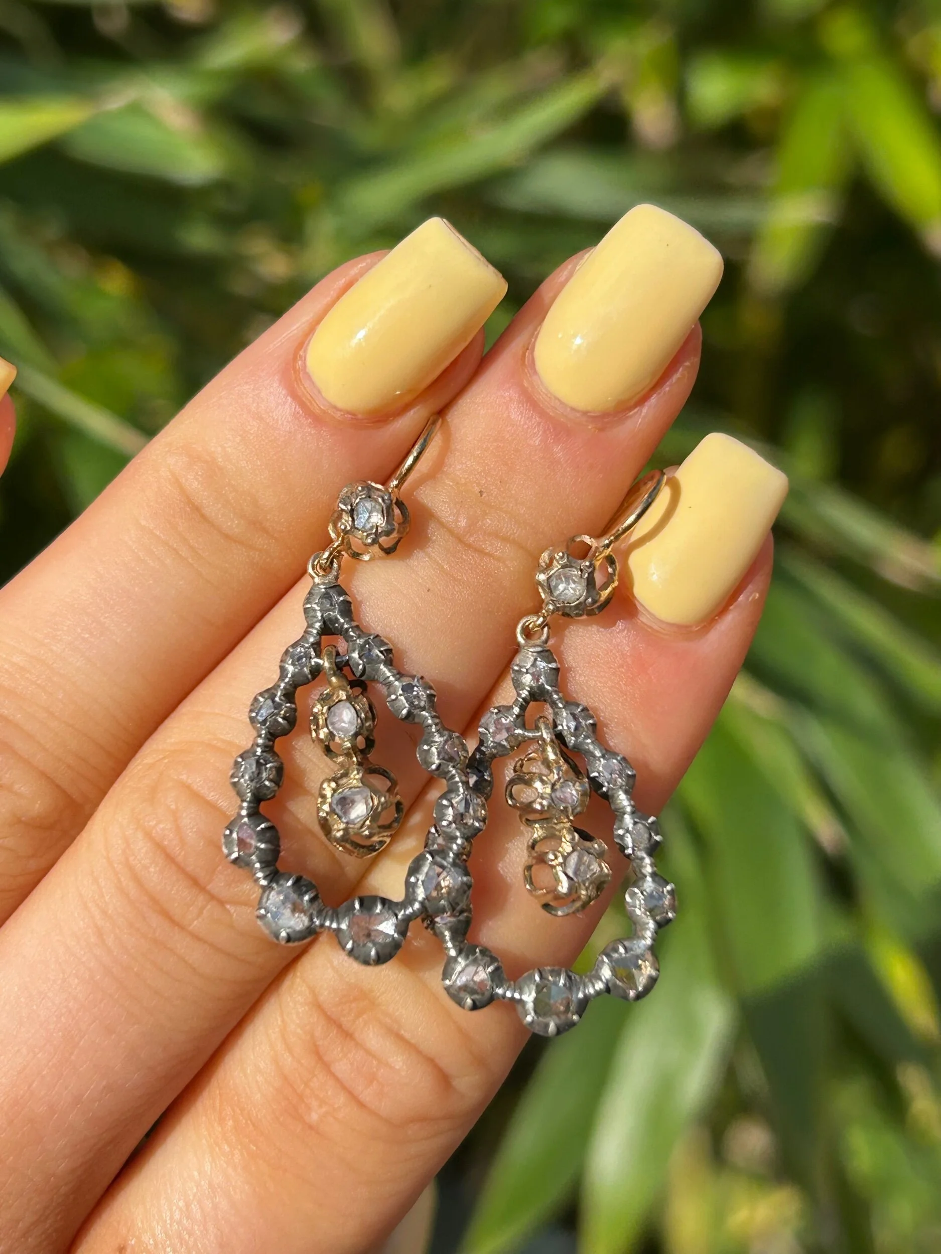 C0F77D12-ED0F-4E5F-B680-1FD6385AA913