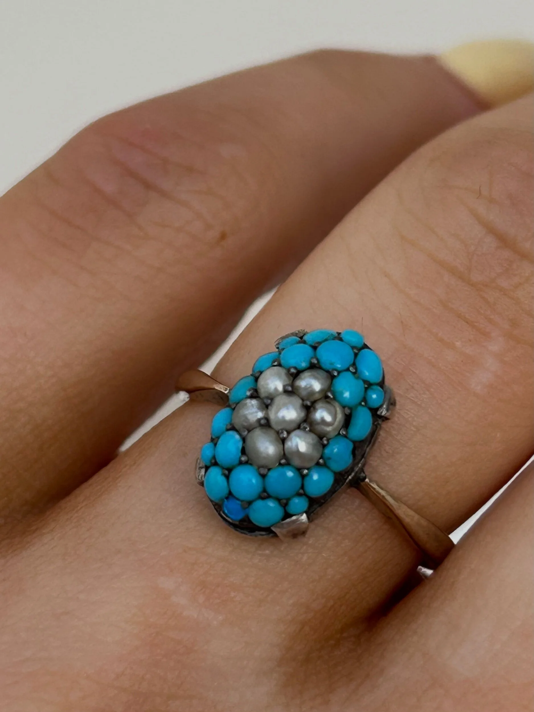 B5D59C80-8266-43F4-AC6B-1BAABEFFEF43