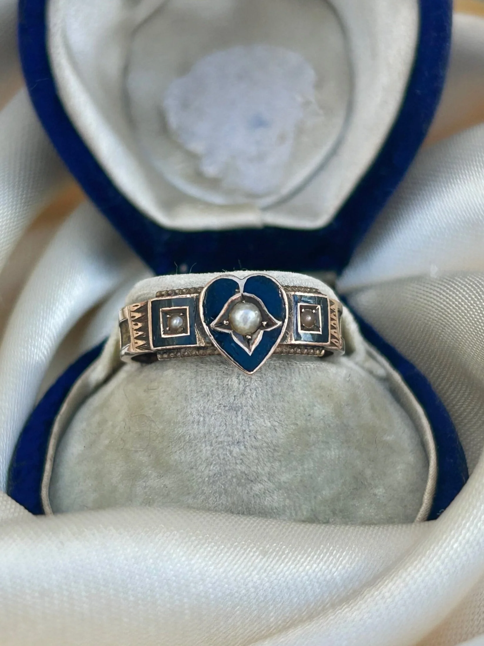 0088B201-74B0-4BC6-BA23-DB2F6679F2AE