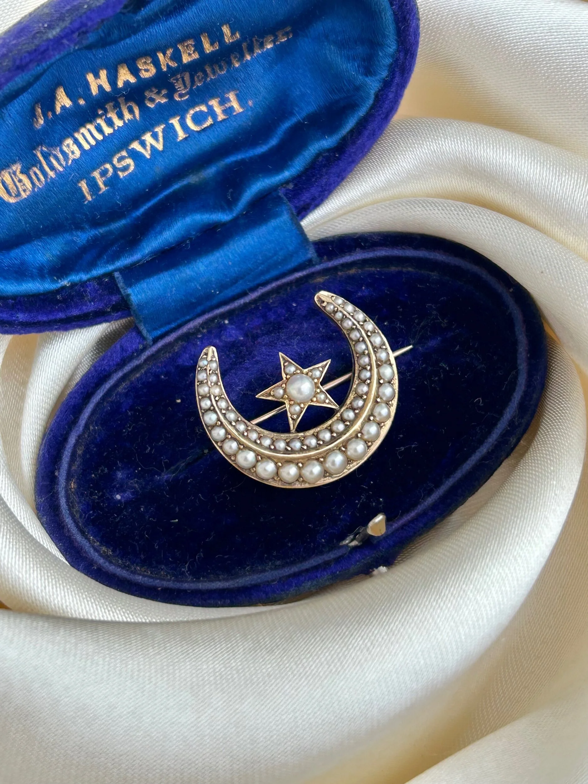 F6EB2544-3EA9-4EBE-A2D4-77B8440416EB