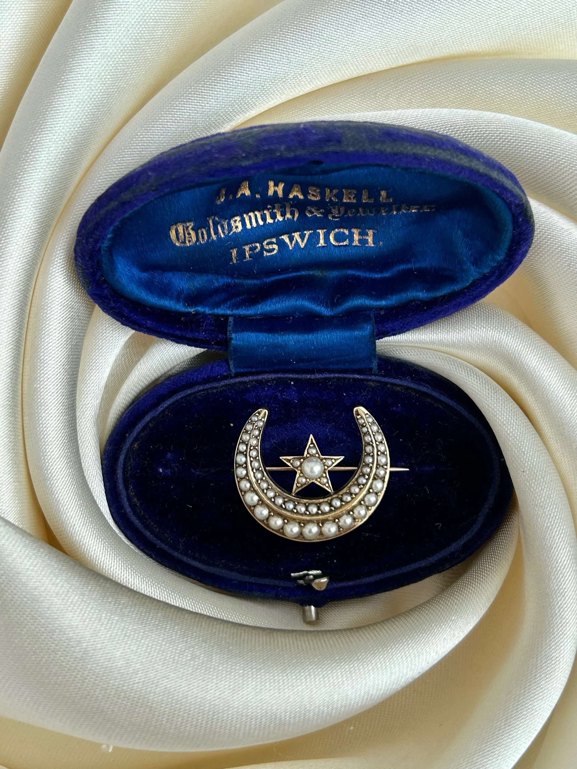 12E64633-BA6E-41D4-A254-85D40DB95603