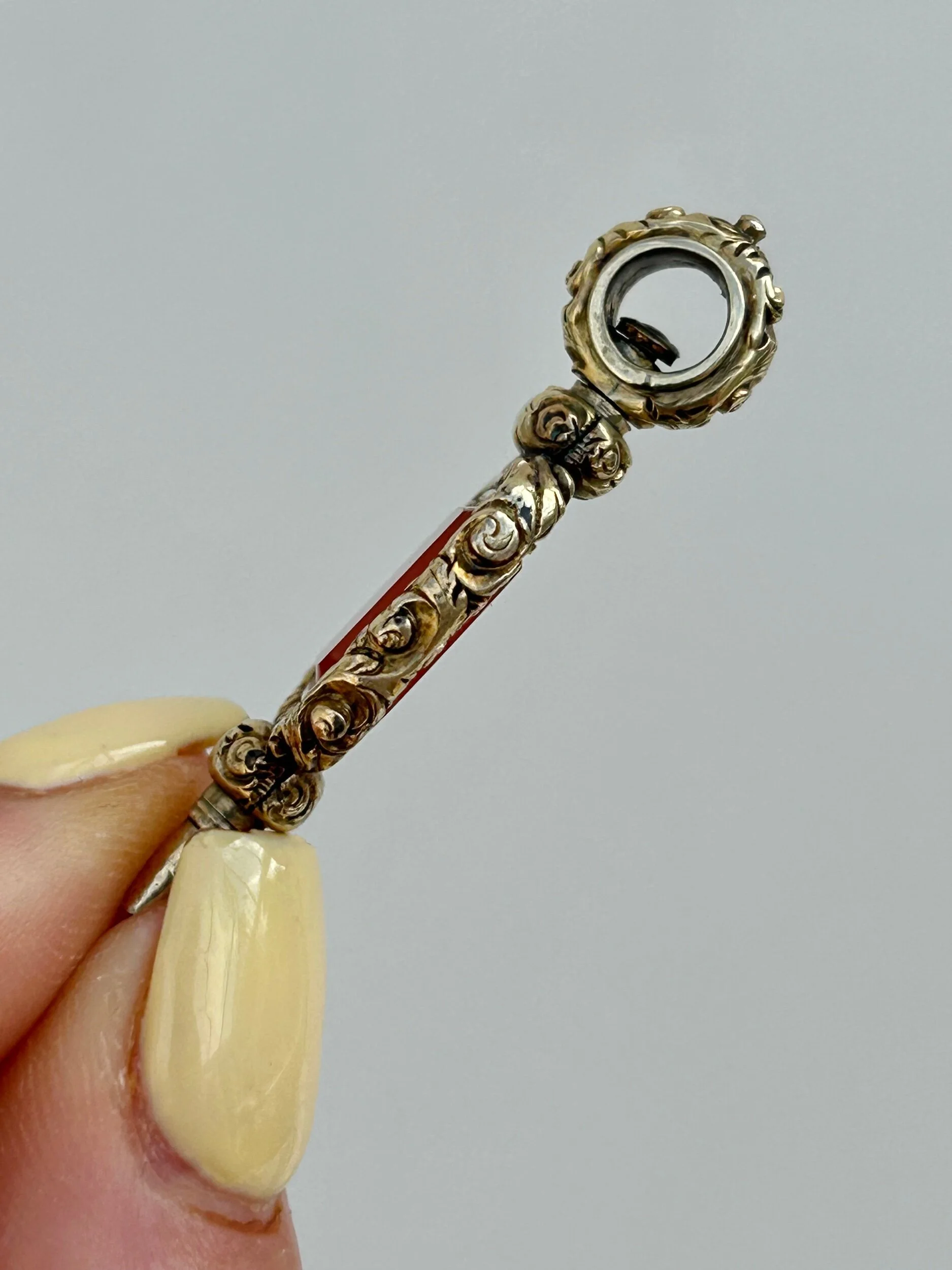 E8098727-F4B7-463F-88B2-976BC9A58810