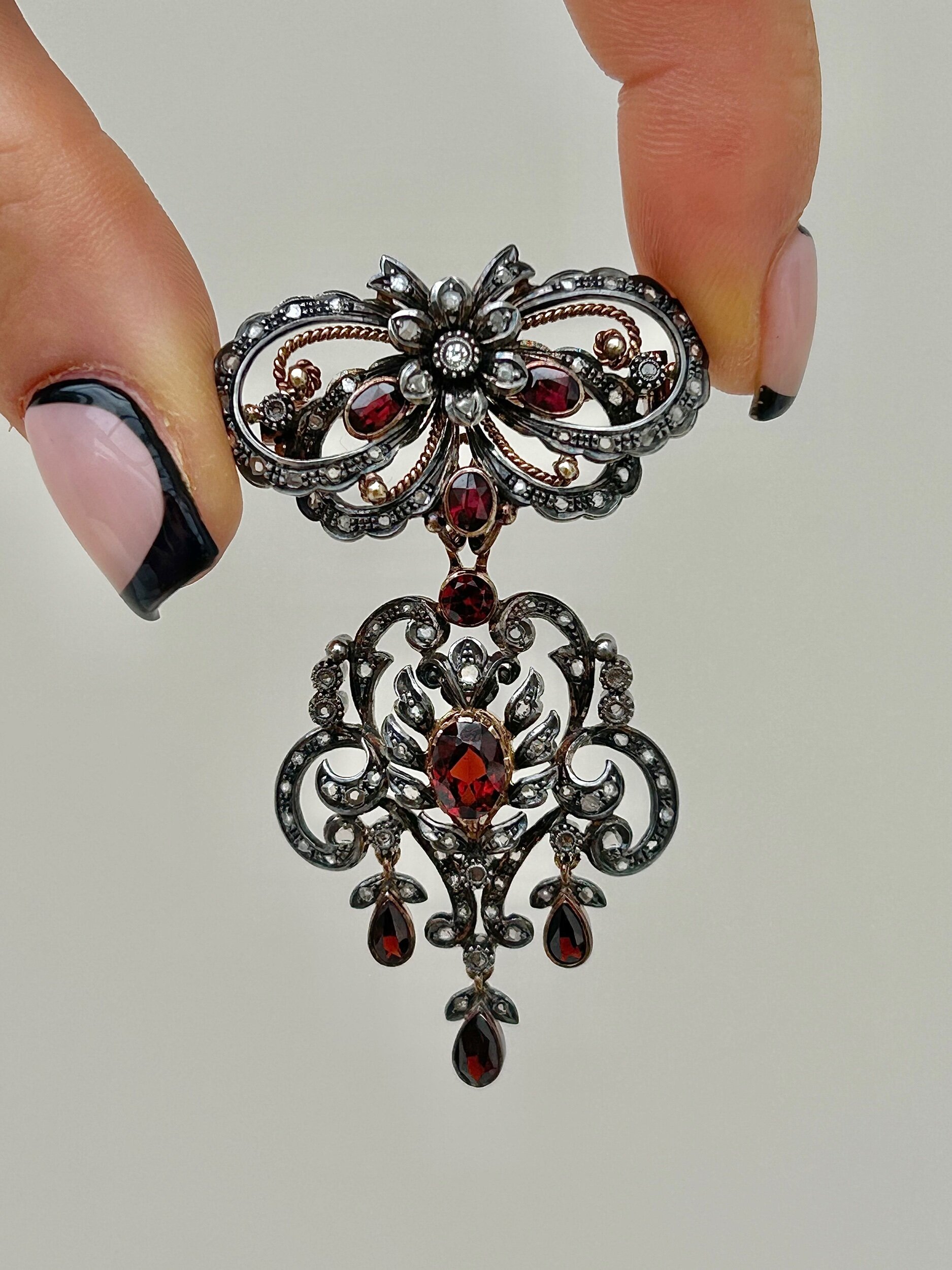 9EEA2879-E0C3-48A9-9233-7CF8652AC8F2