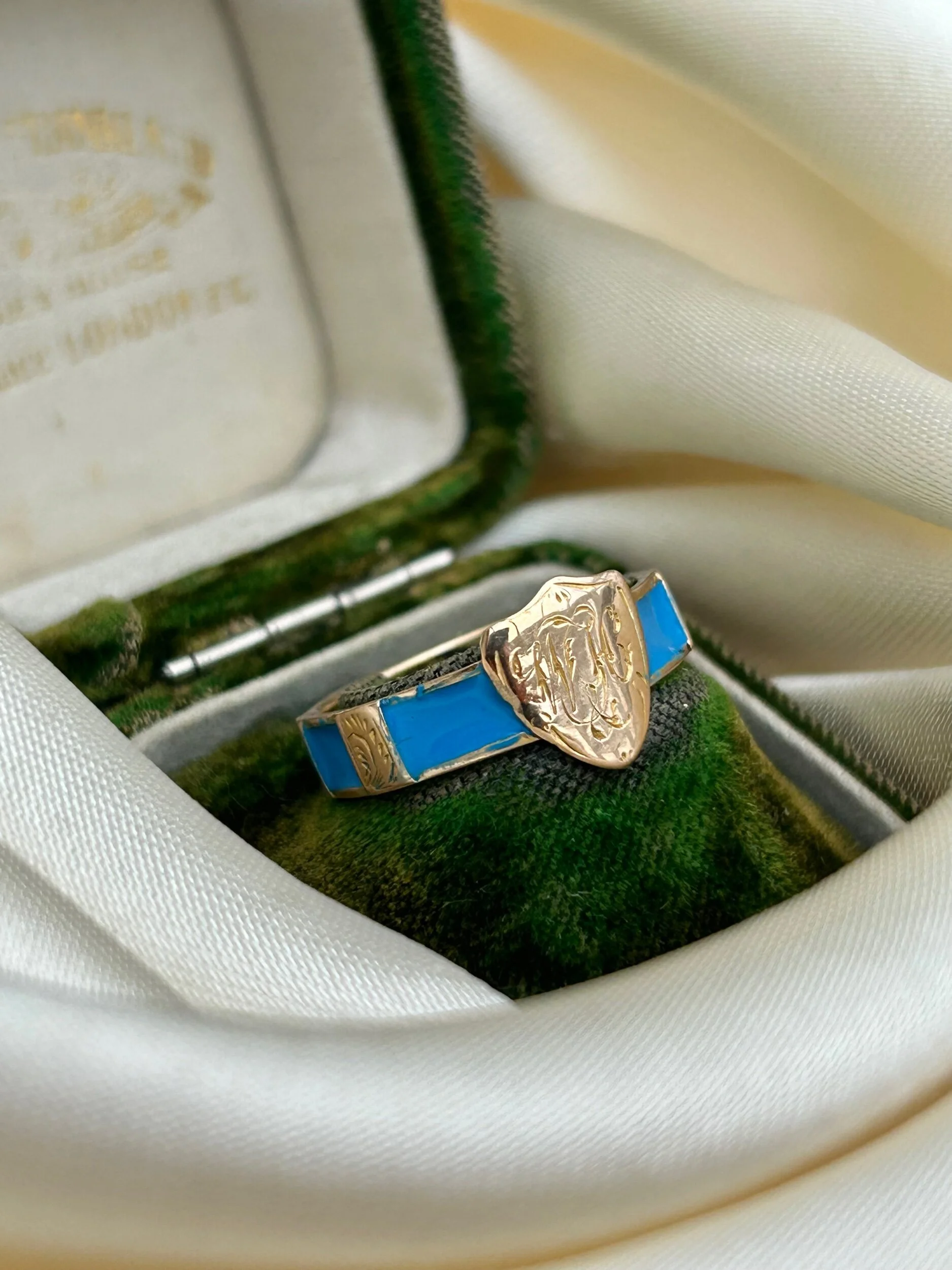 BA9E65B6-9A84-4C01-86C4-3FF2931C68D2