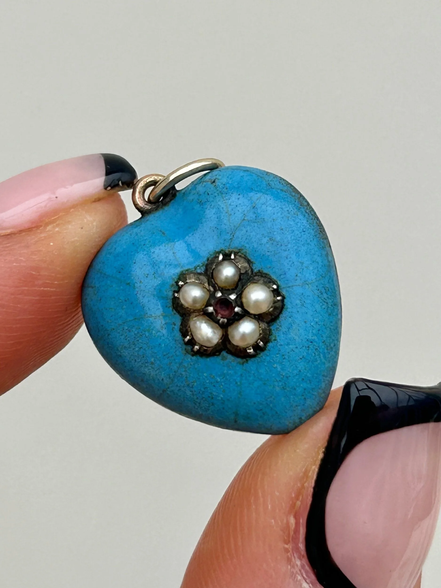 569D056F-3CD5-4C3F-8103-6D3C04F8E5D4