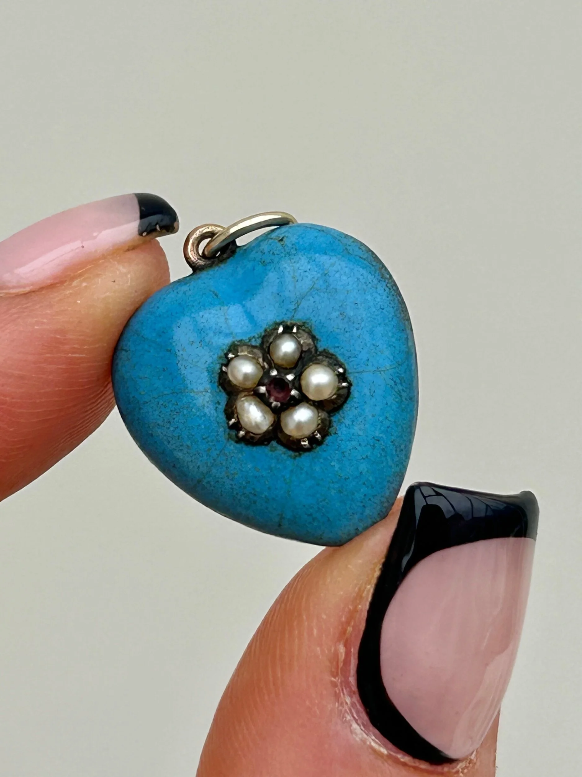 F060B340-90A0-4B02-99C0-E2561FA13E2C