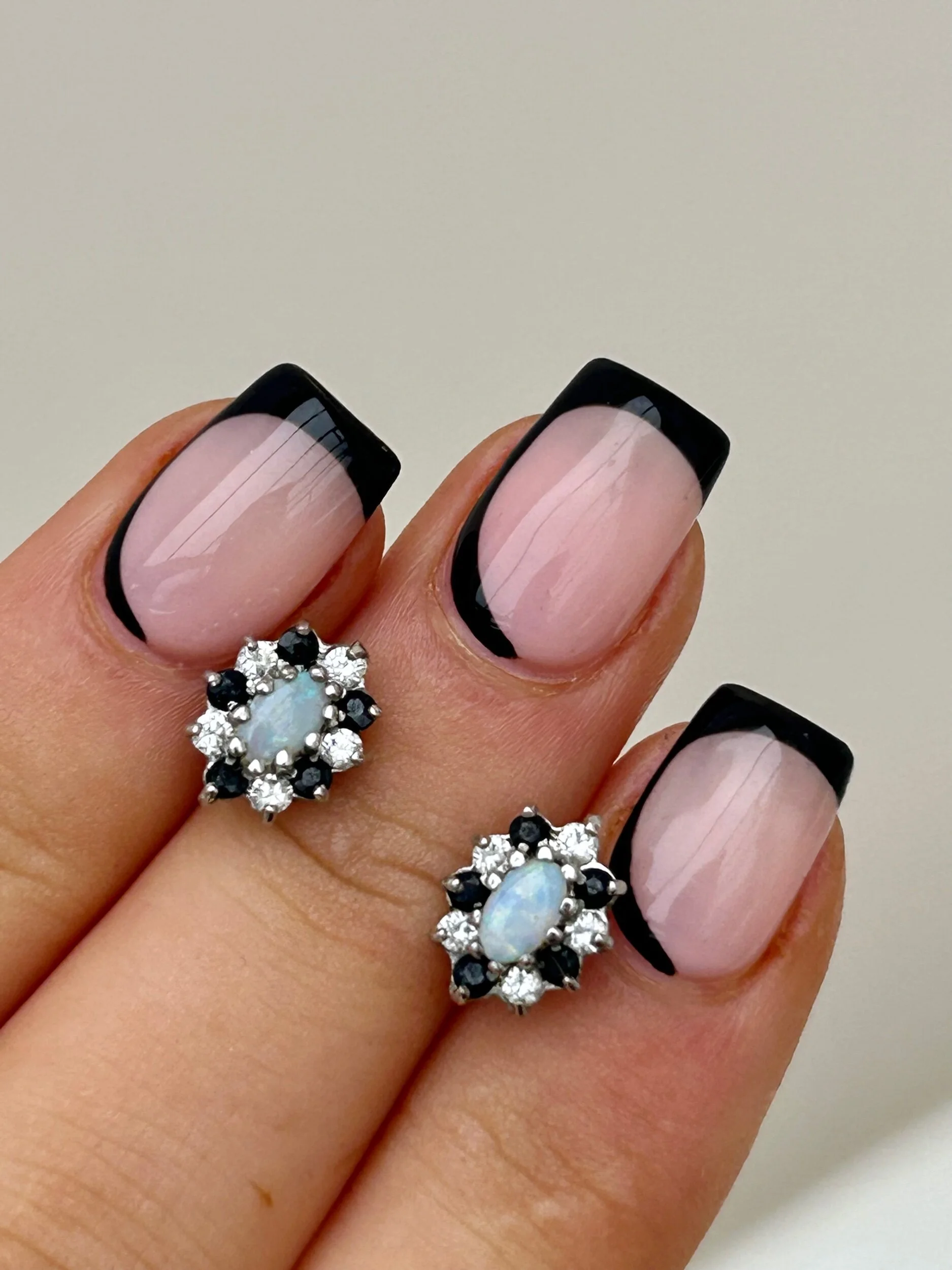 0913F99E-CBE7-49C6-B083-263D75443692