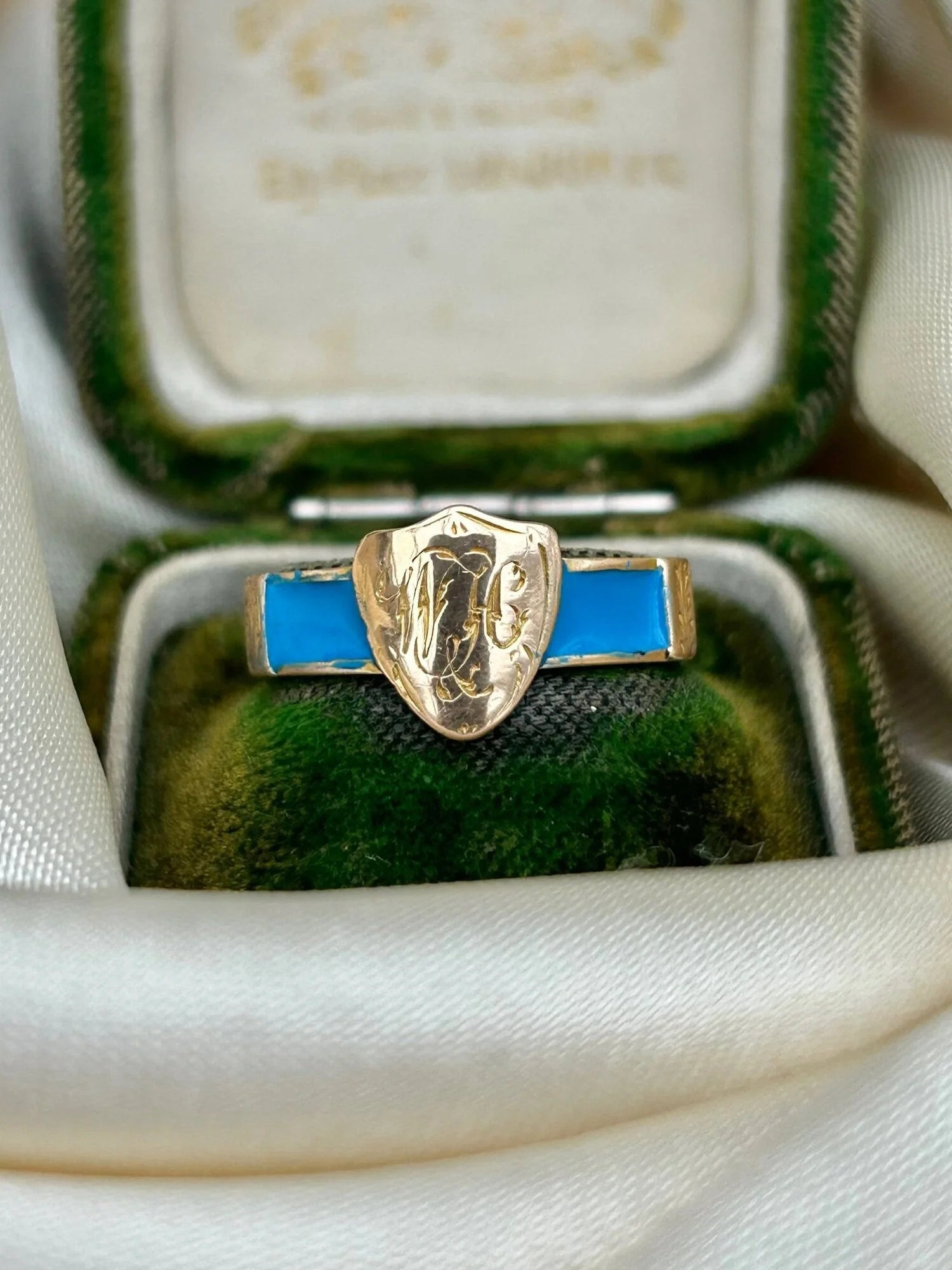 73E9F16A-0531-4CA1-9430-57EE487762DD