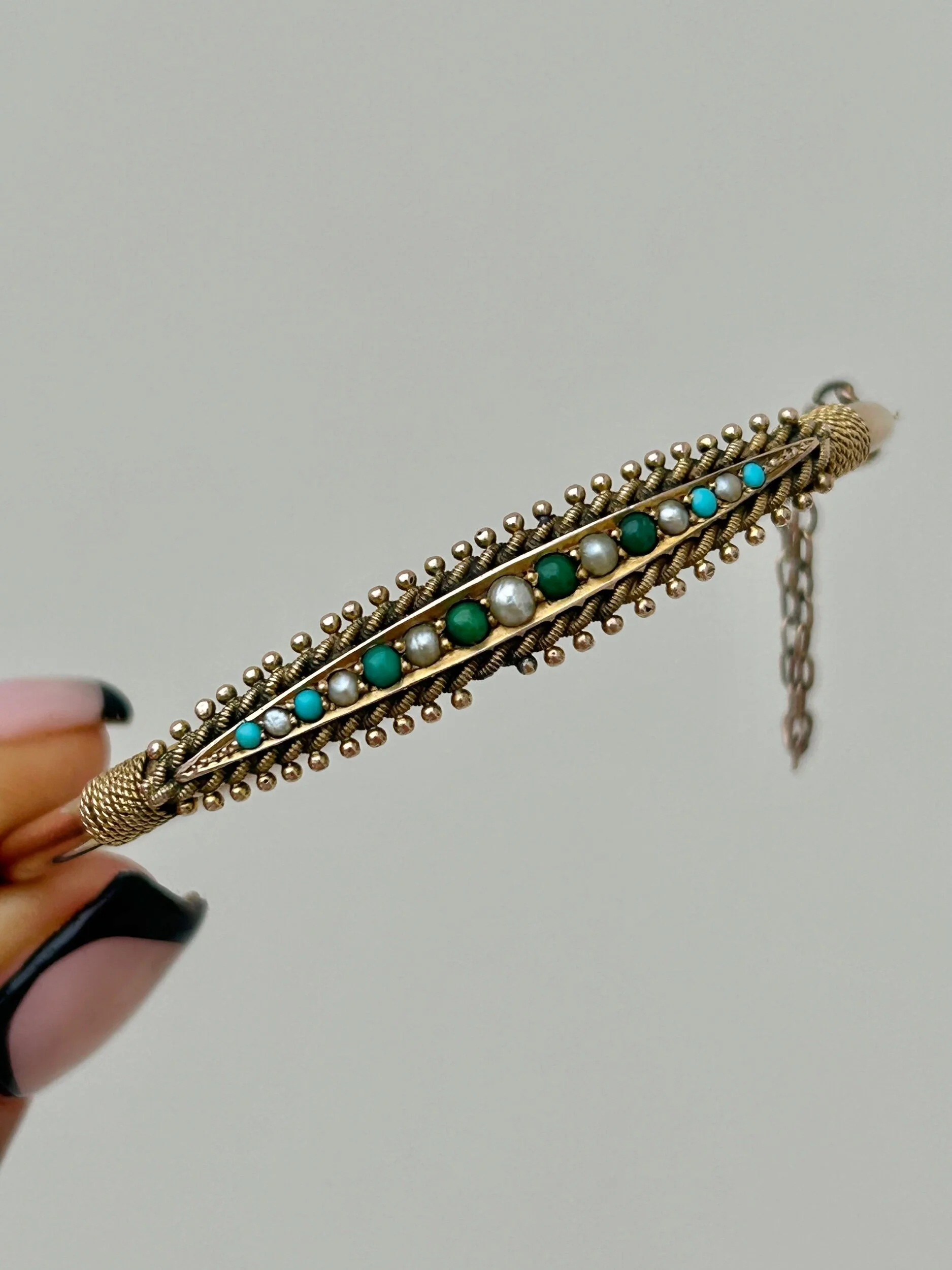 68DC6051-B93F-4317-BB77-A1A83B0A64F0