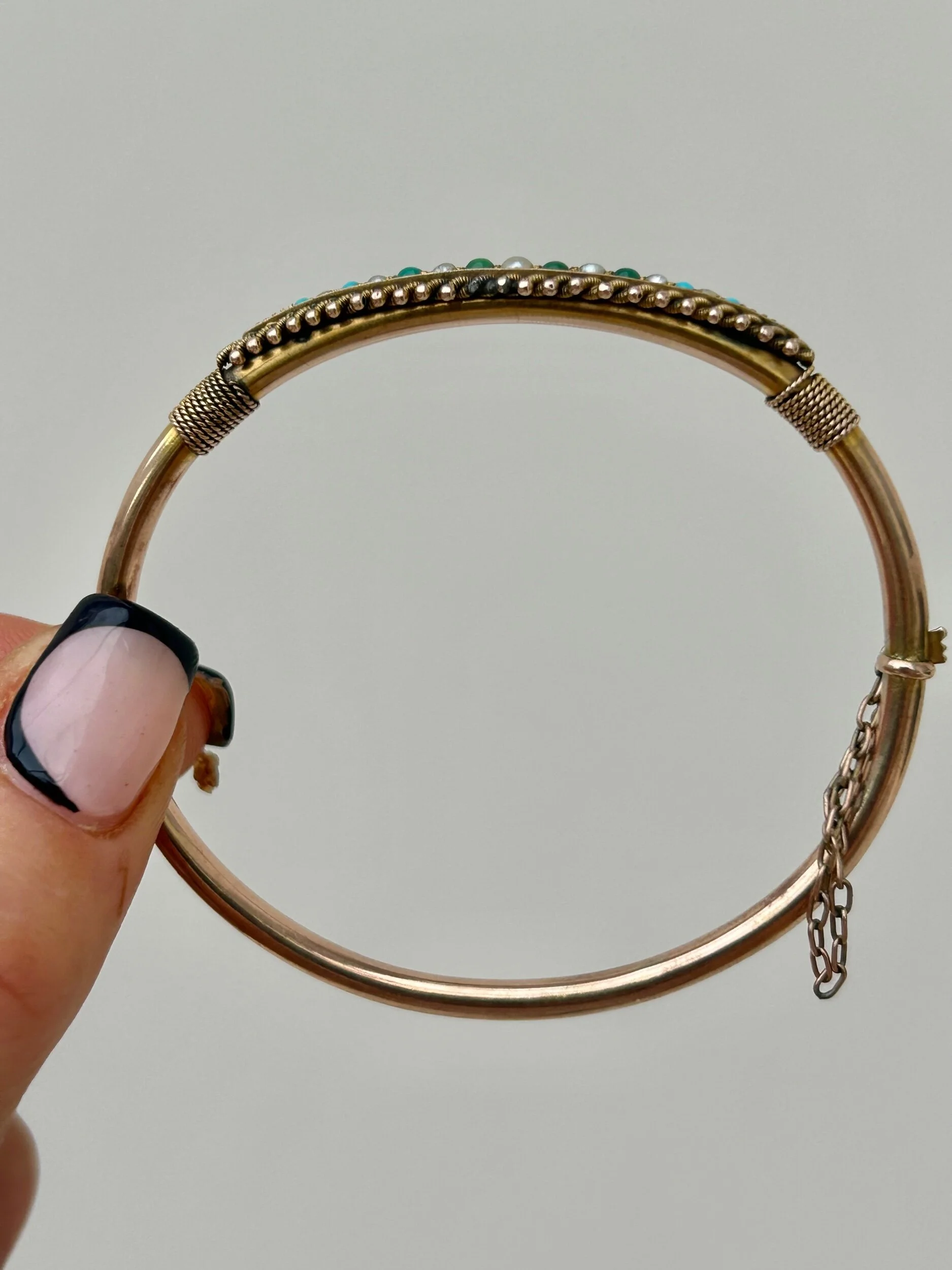 B7DEF228-26F3-4E85-80AC-760B025F06CE