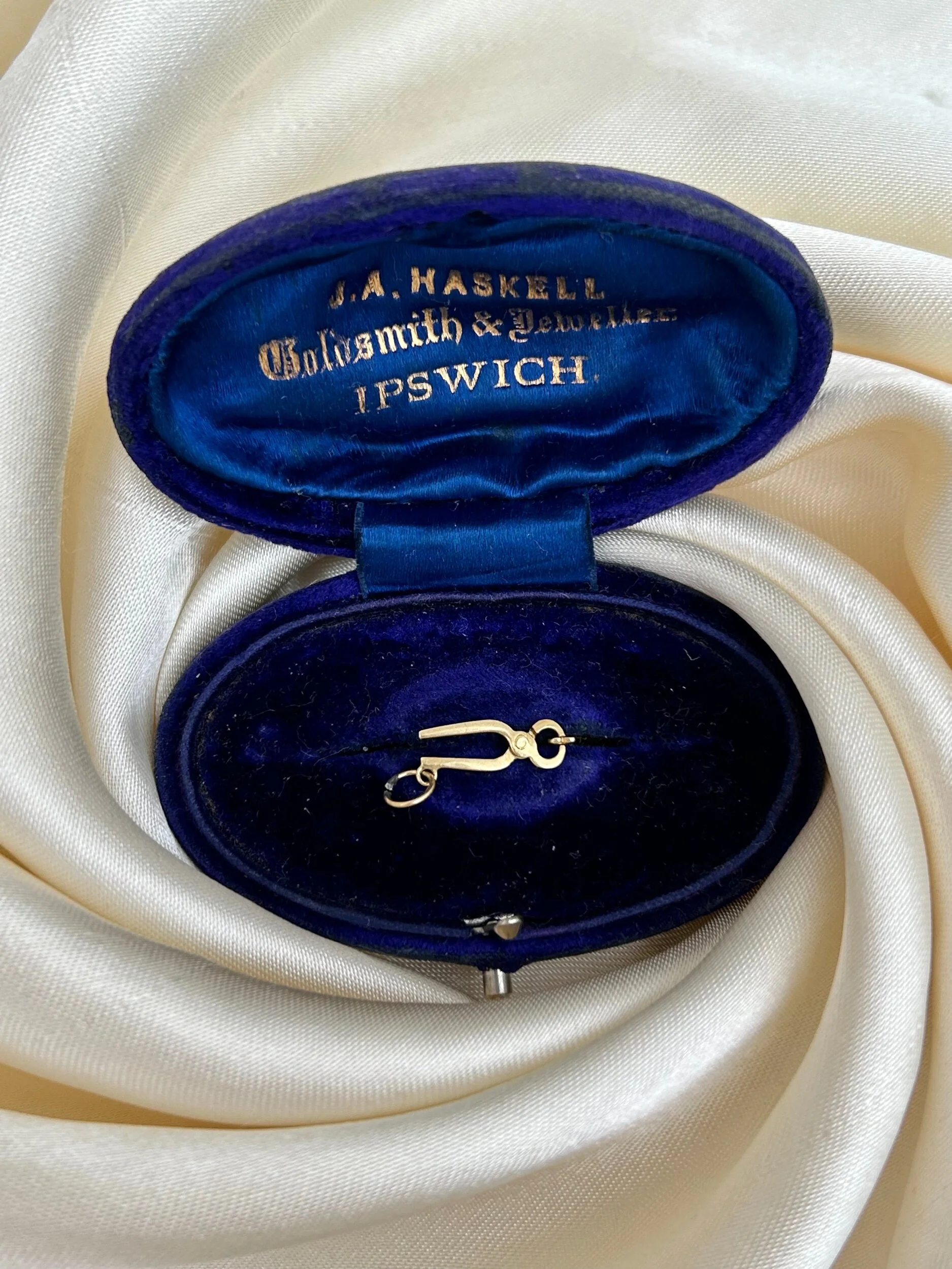 561347E4-F5CC-41AB-8B88-FB2061C292B5