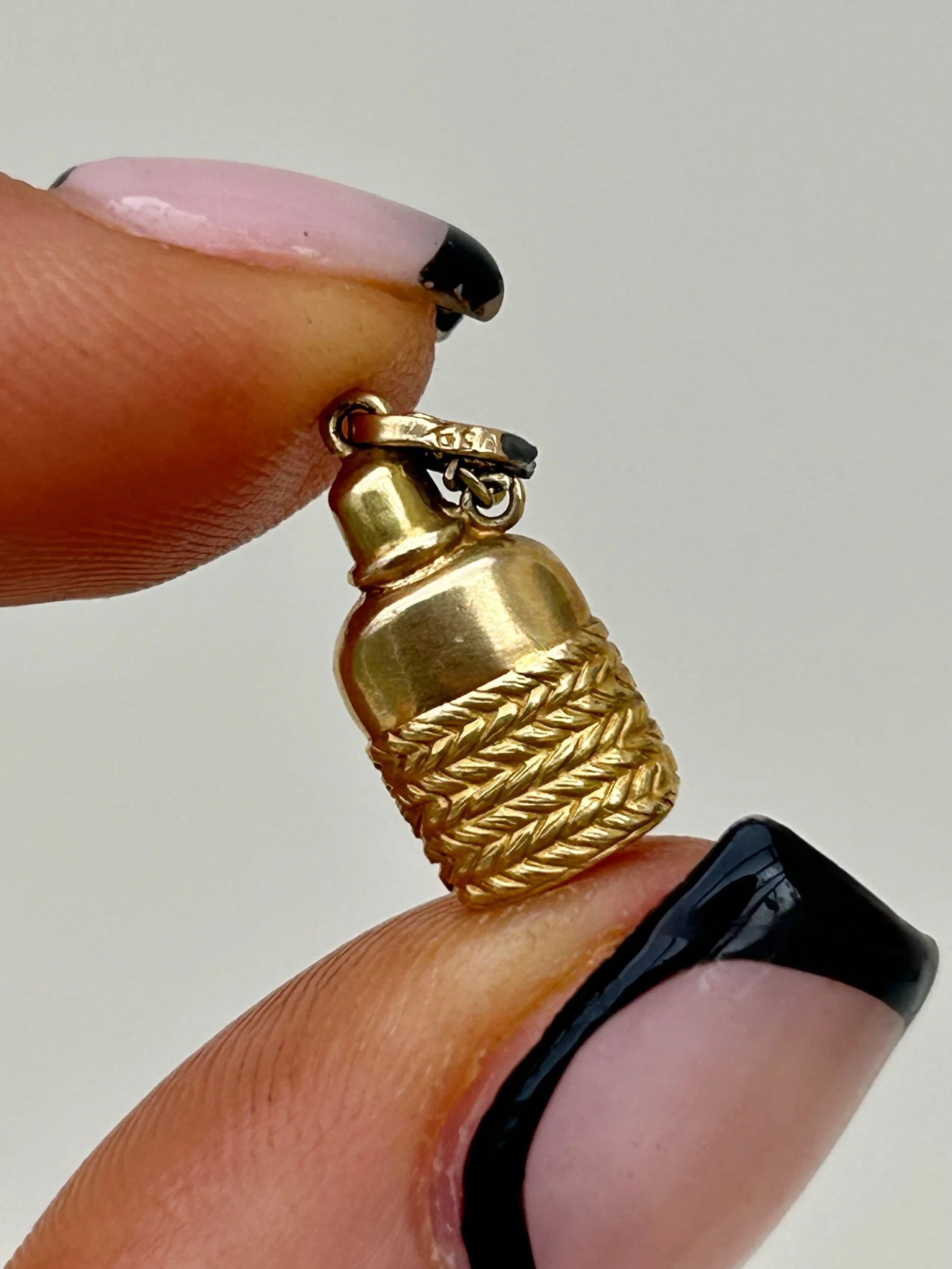 78A339FE-239F-4AA1-8FA4-233B2E11E96D