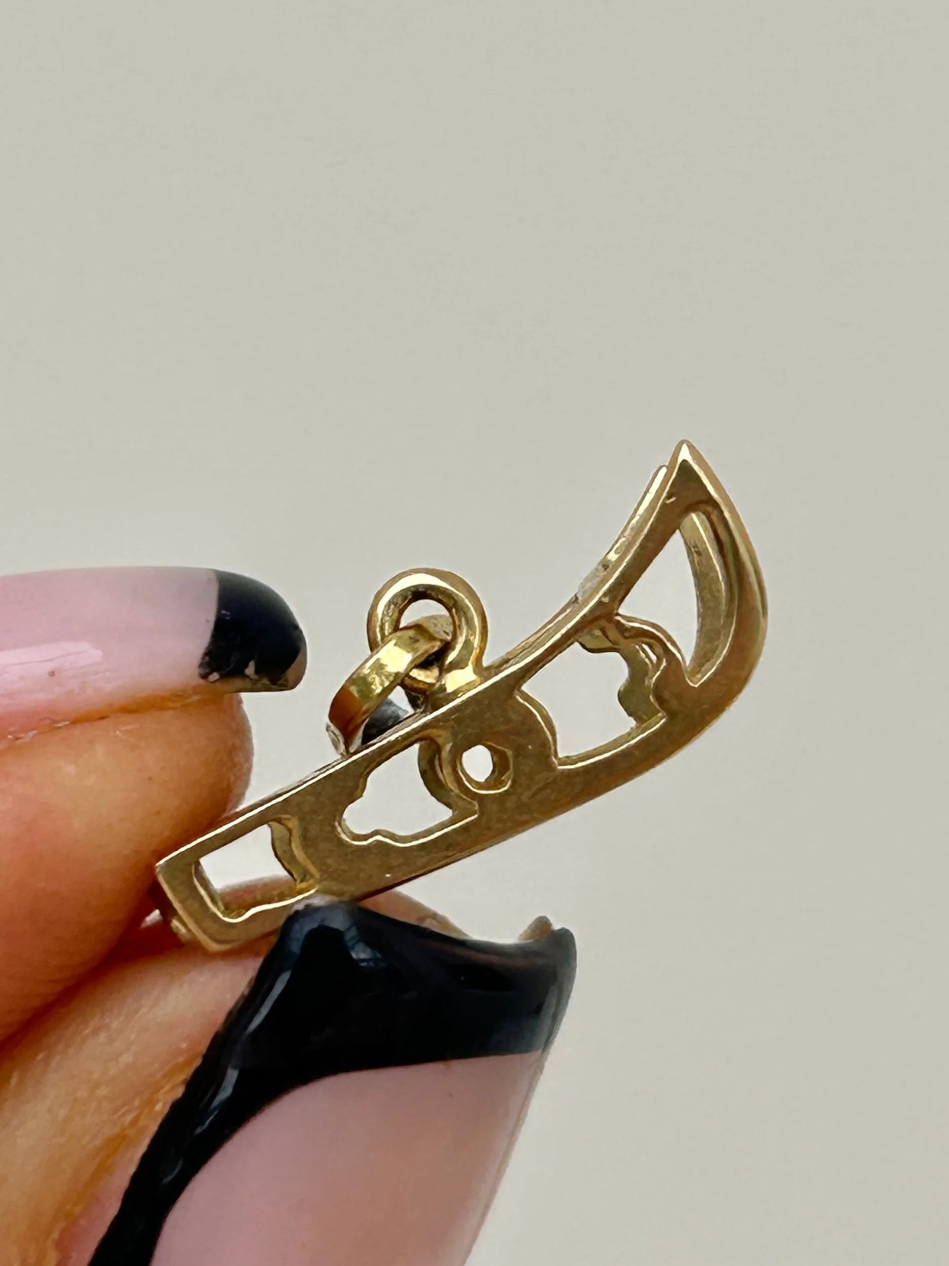 516E2B5F-190E-4F39-9423-BA1DD62DA097