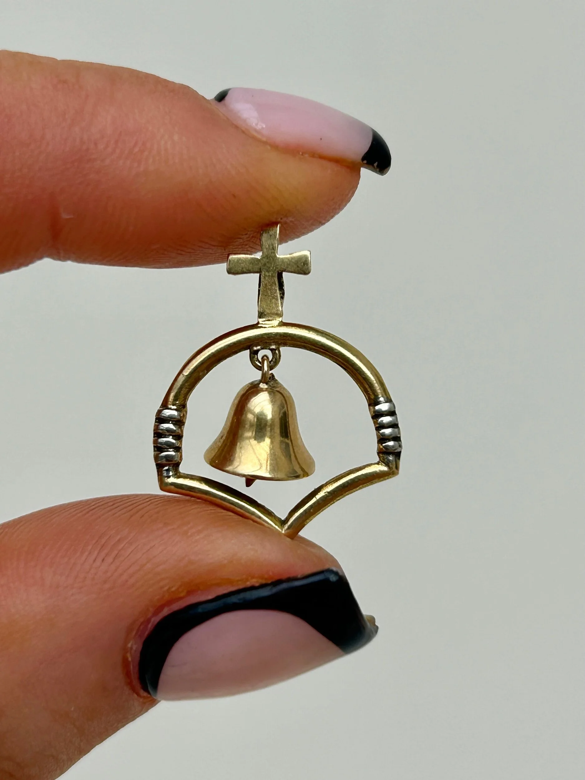 2F48F967-72E7-4627-BF6D-8BE41A48D97B