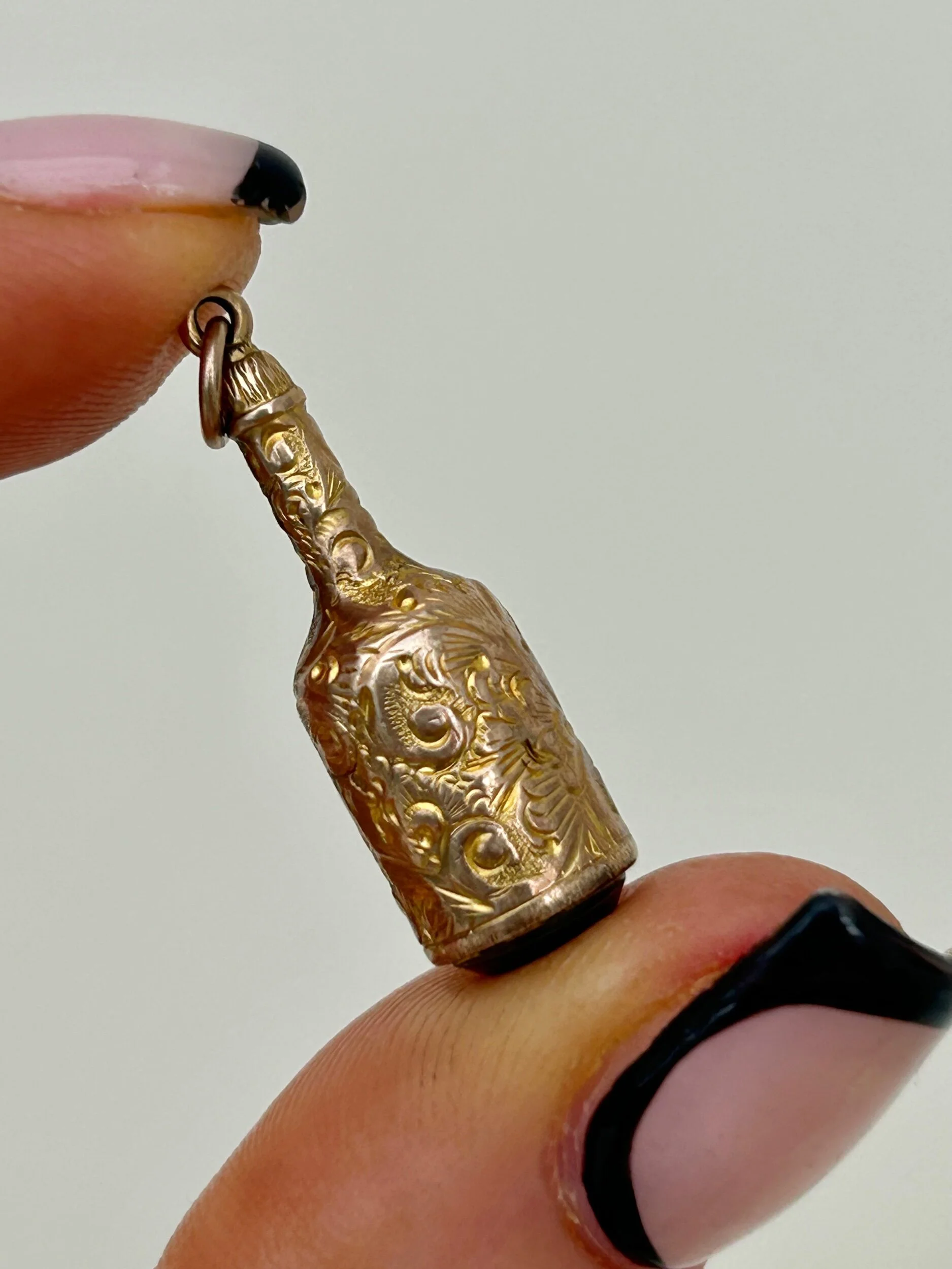 D29FF53F-1359-4691-9994-BFE4277431FE