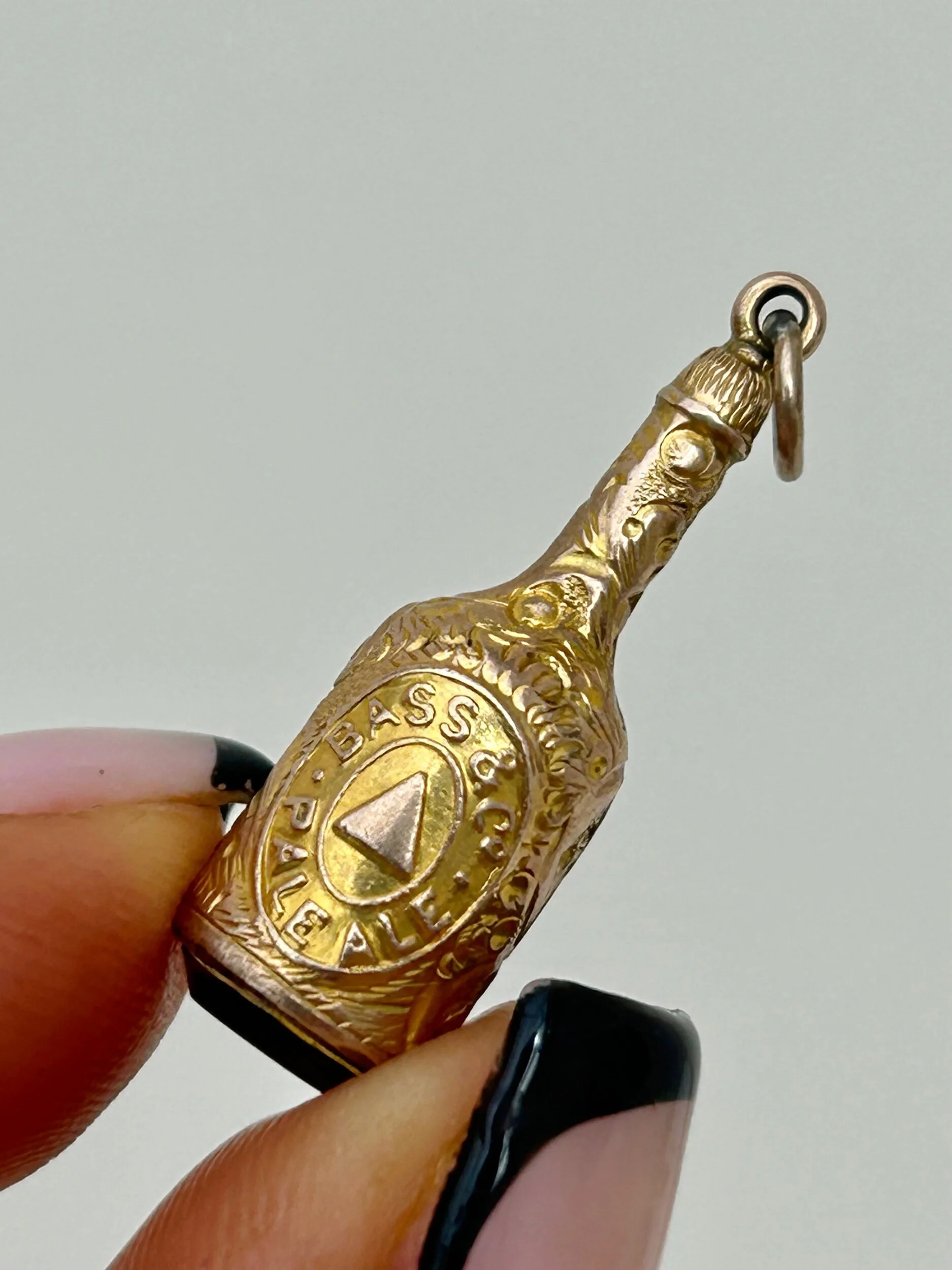 E7F66126-1498-4EA0-A22F-83E19ABB2063