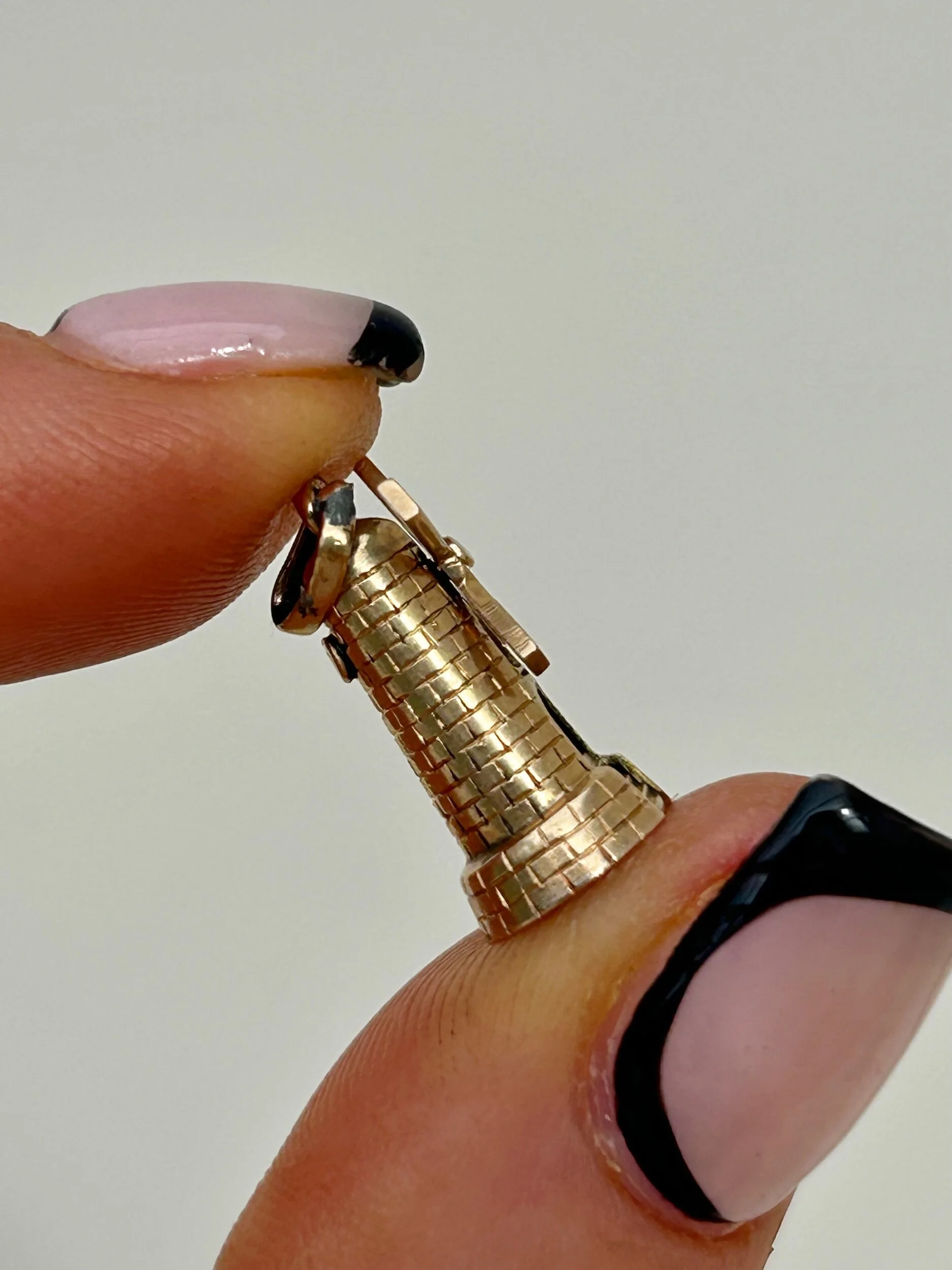 C93C20CC-E476-4B99-99E5-8D1CEBDC4A0A