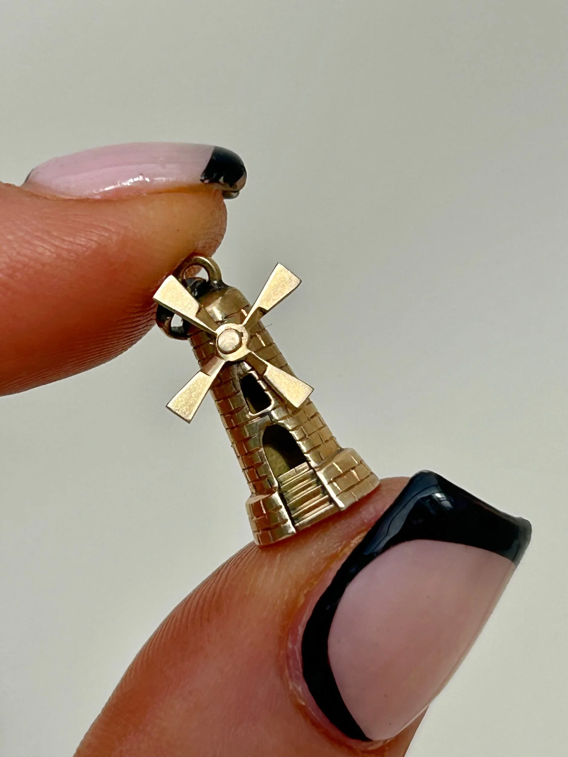 D271BDDC-AD40-4F7A-BFB8-7EBC3EA8F6C0