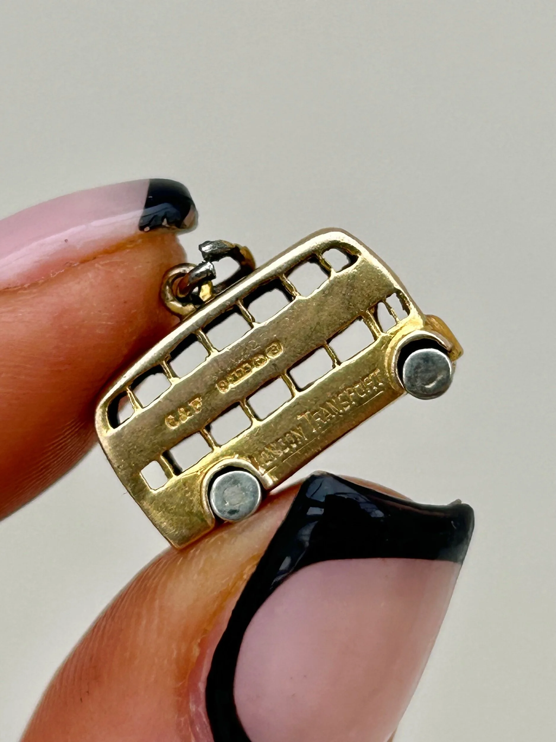 D7D3D8F8-5FCD-4200-88E6-88AD30114A27