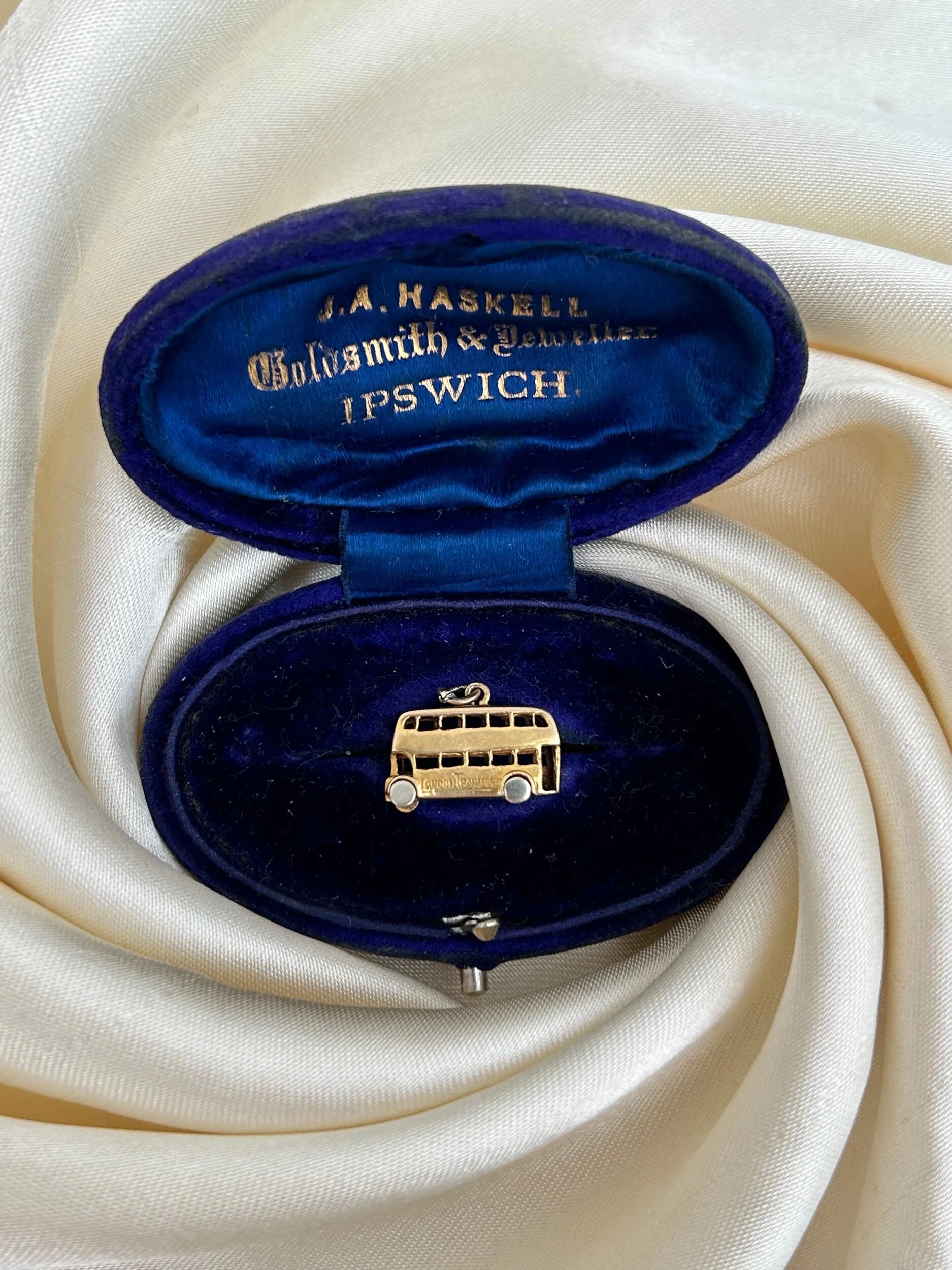 FDDA5BCC-305F-4134-B91F-E9EA28854627