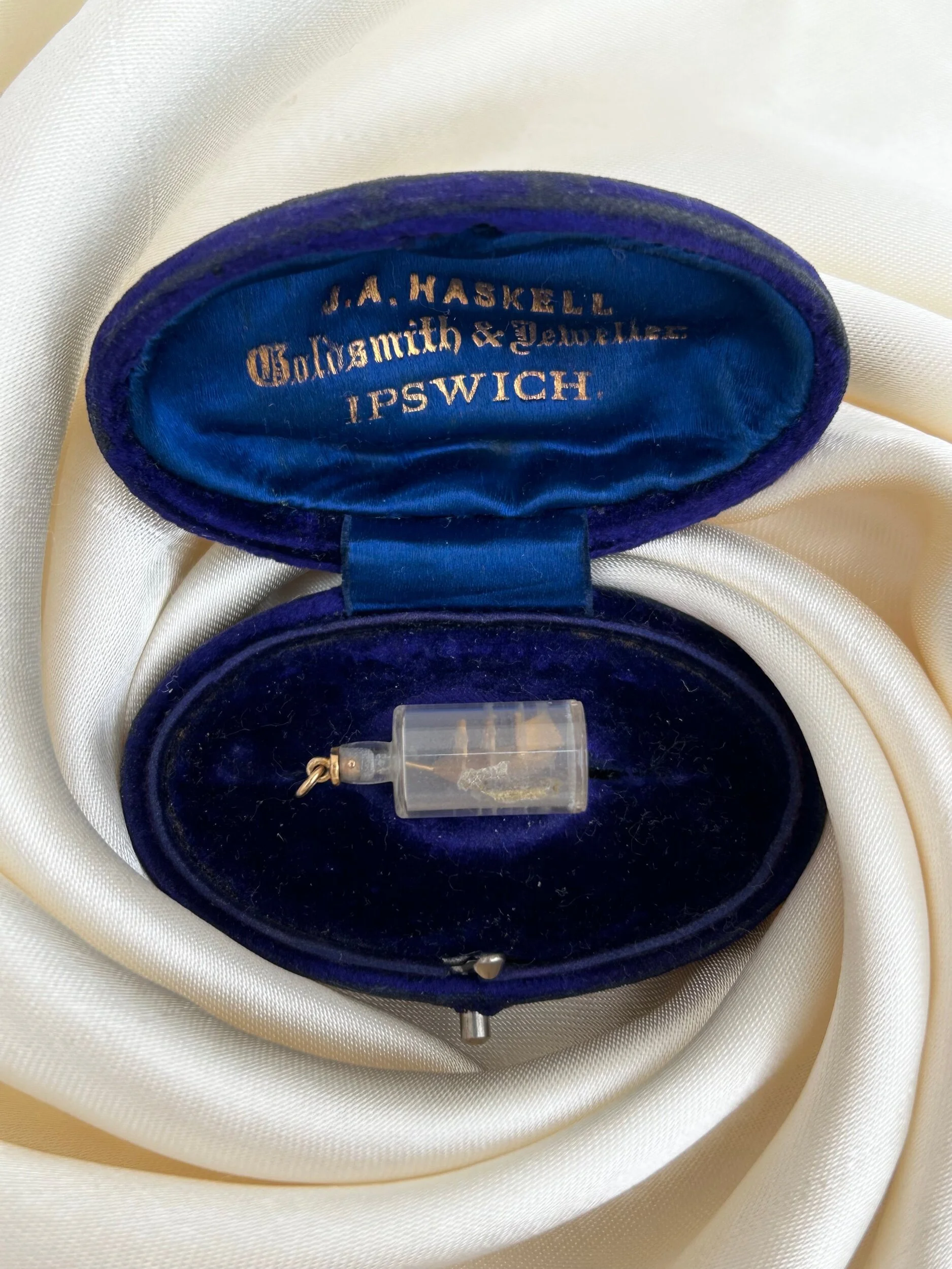 C876AEB2-B3BB-4F86-A1D1-6DB5FB96B062