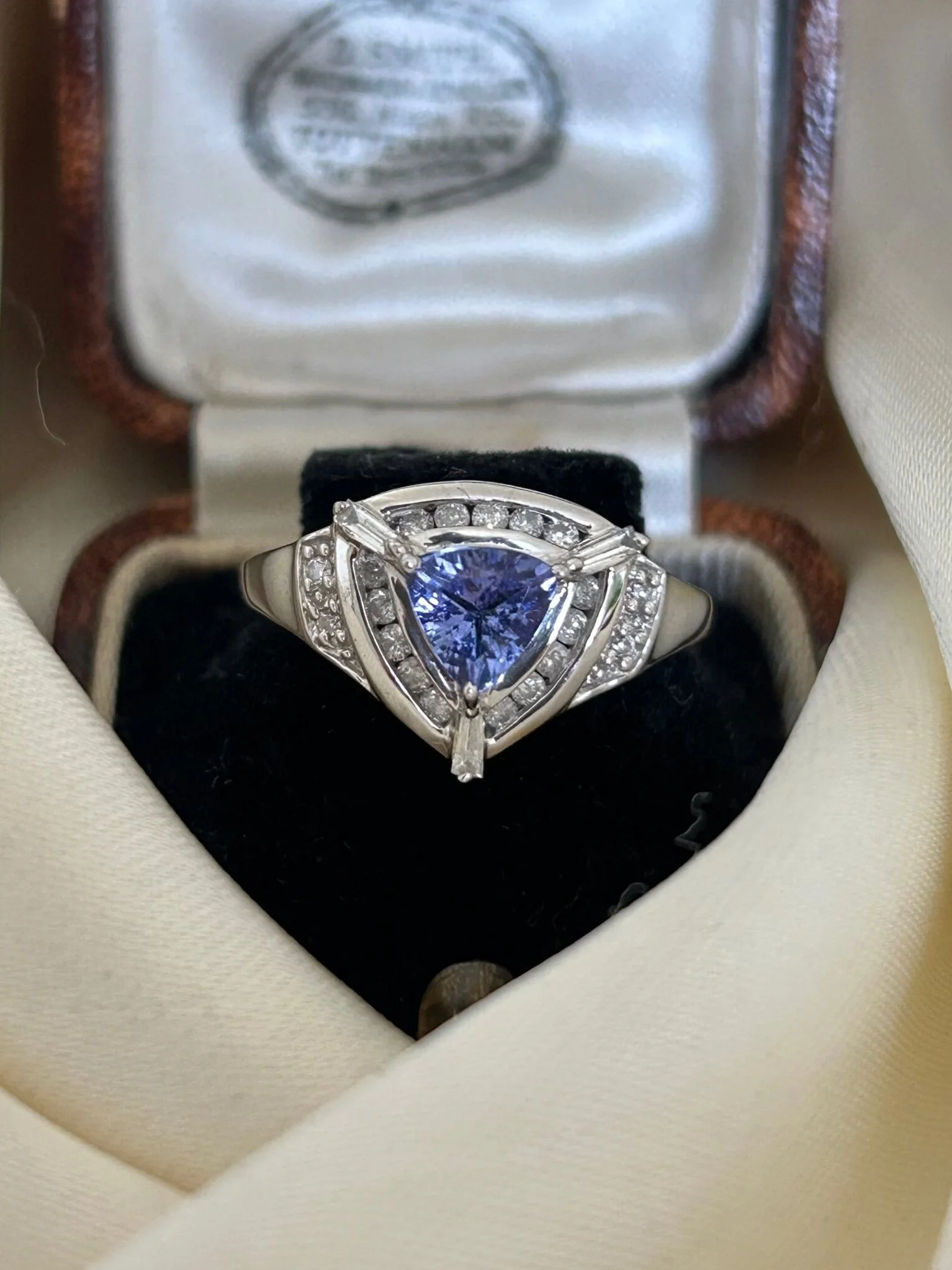 CF62C3A6-853F-460C-BC18-29FF8AF854AD