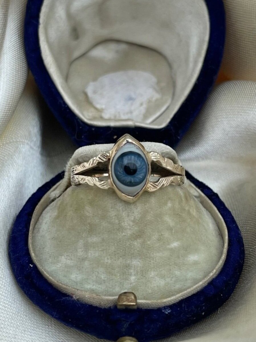 DCEB8BBA-7780-4E3B-A6F6-F5820C08147F