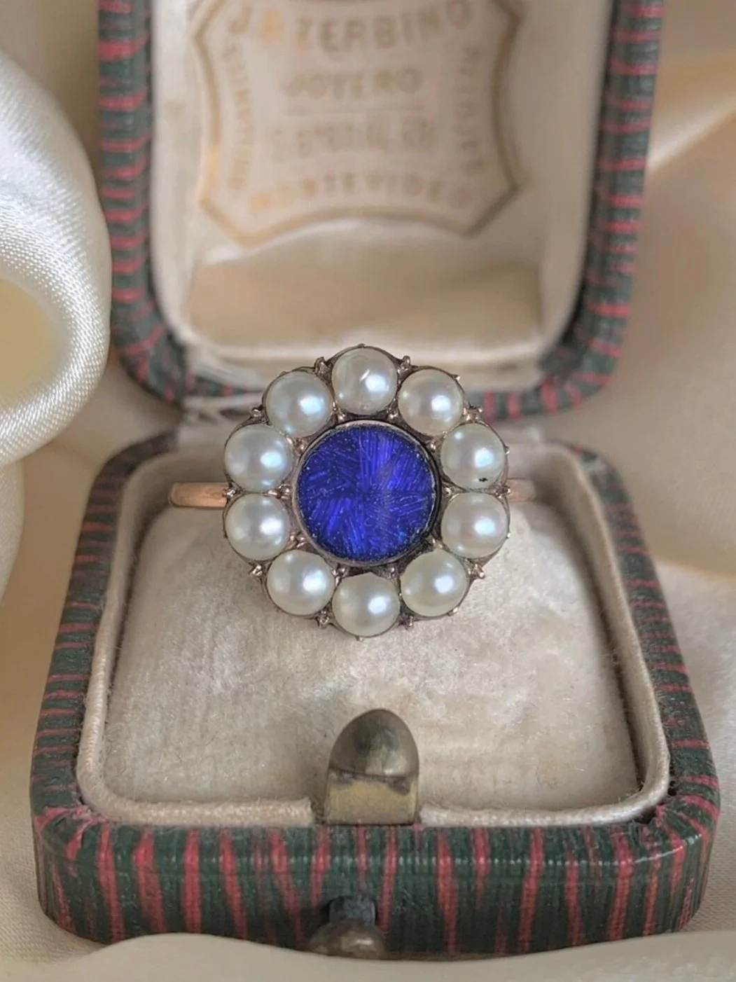 413E1391-06E1-49CF-B88E-96A3E5584C5E