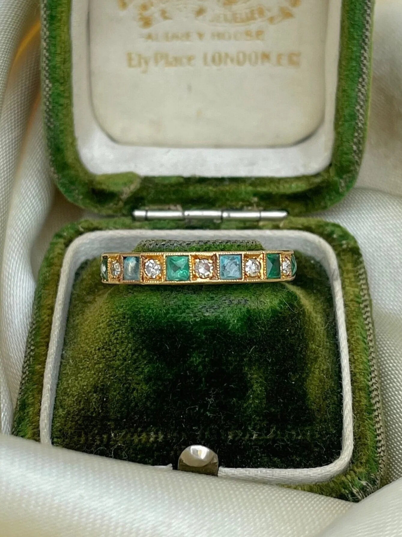 C06F90EB-9151-41A5-8D7C-D217A68DC15A