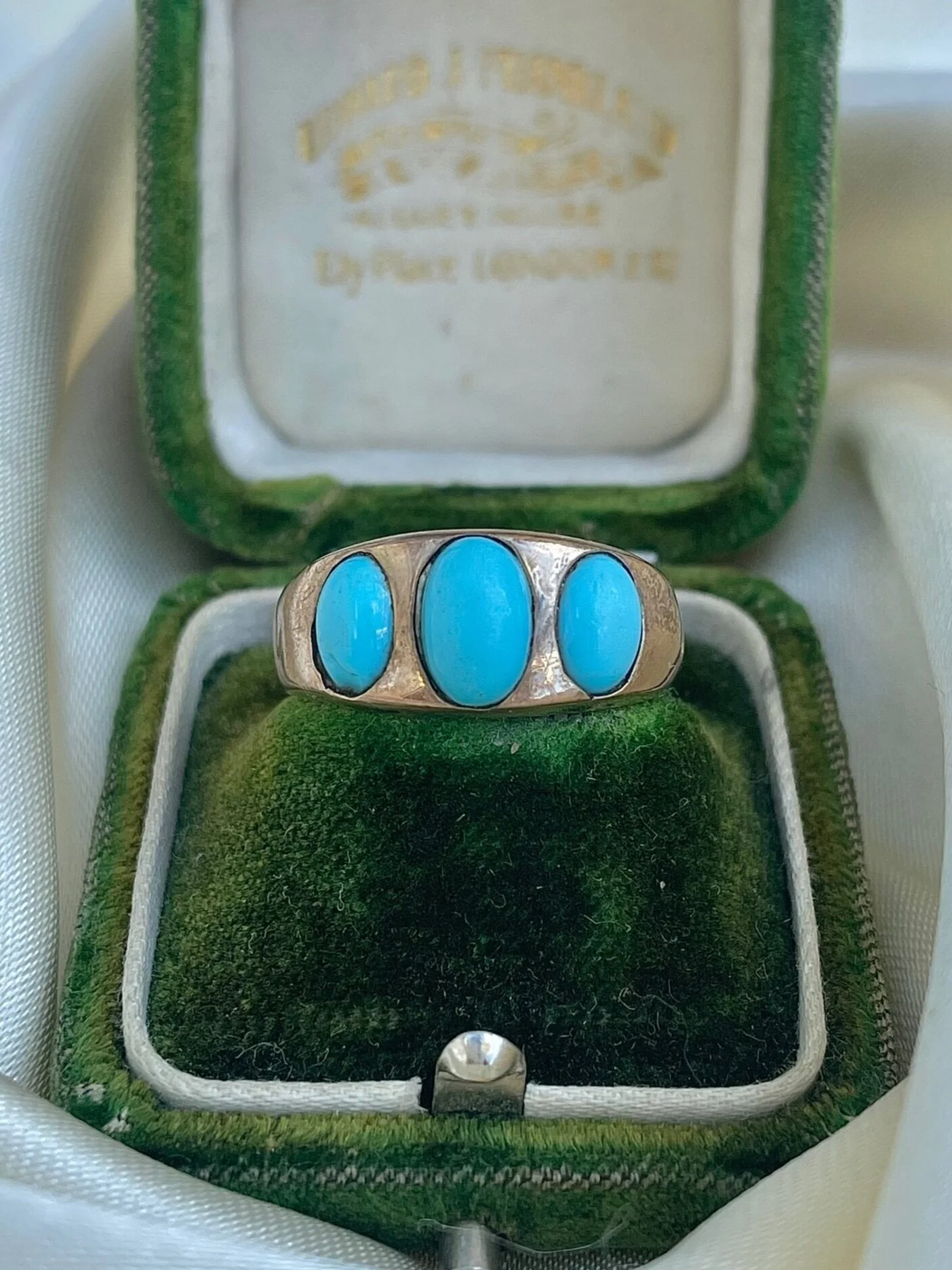 1D182C4C-E11C-4B4E-908D-8DBC20D812E0