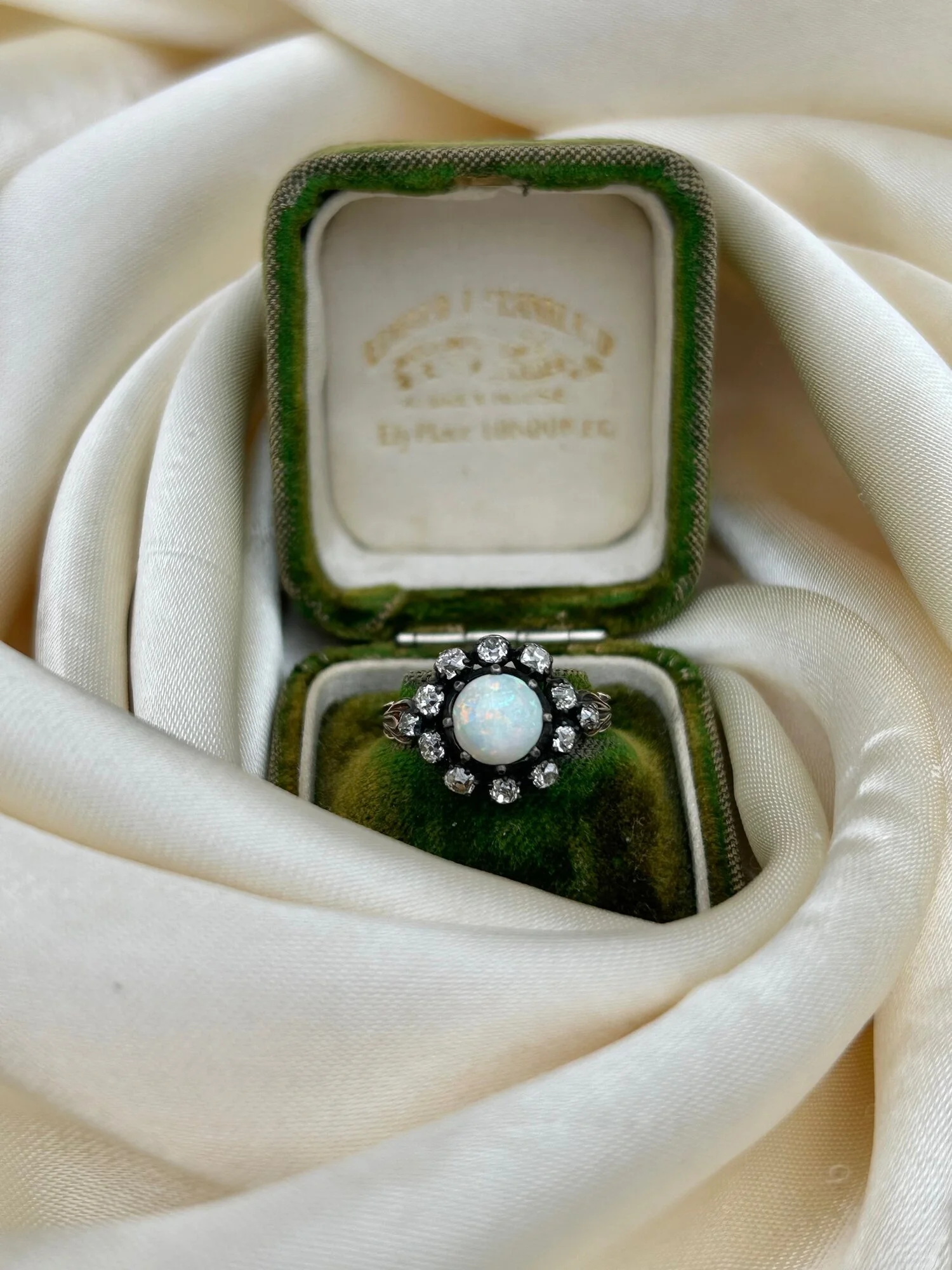 010E864F-FF41-4890-8854-3BC95D3BFD07