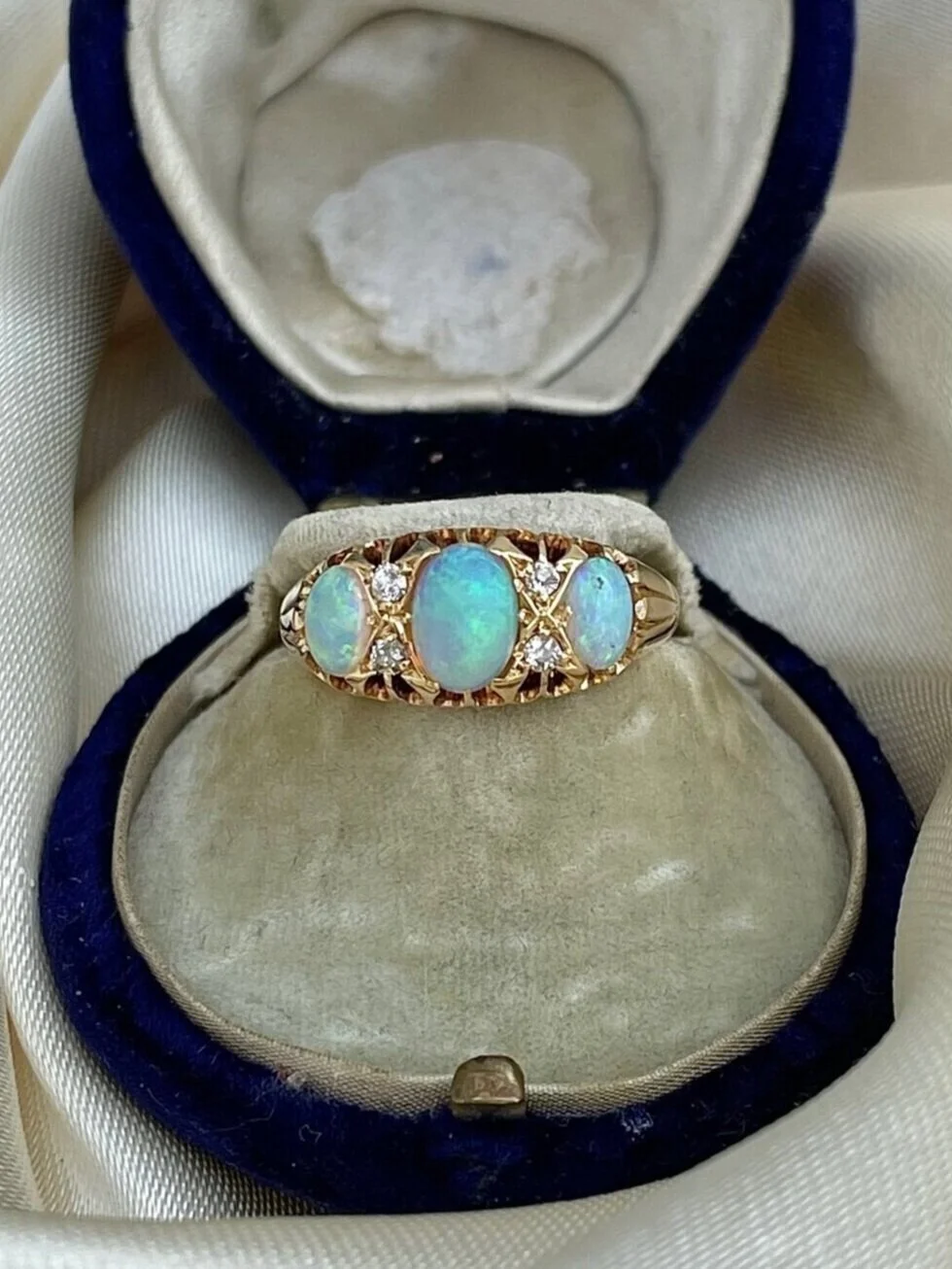 A4A382E5-4161-4E9C-B5B1-AD1926D7063D