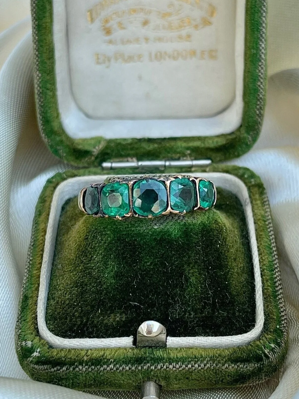 48793E99-0F3F-4E76-8B62-E25185B366F3