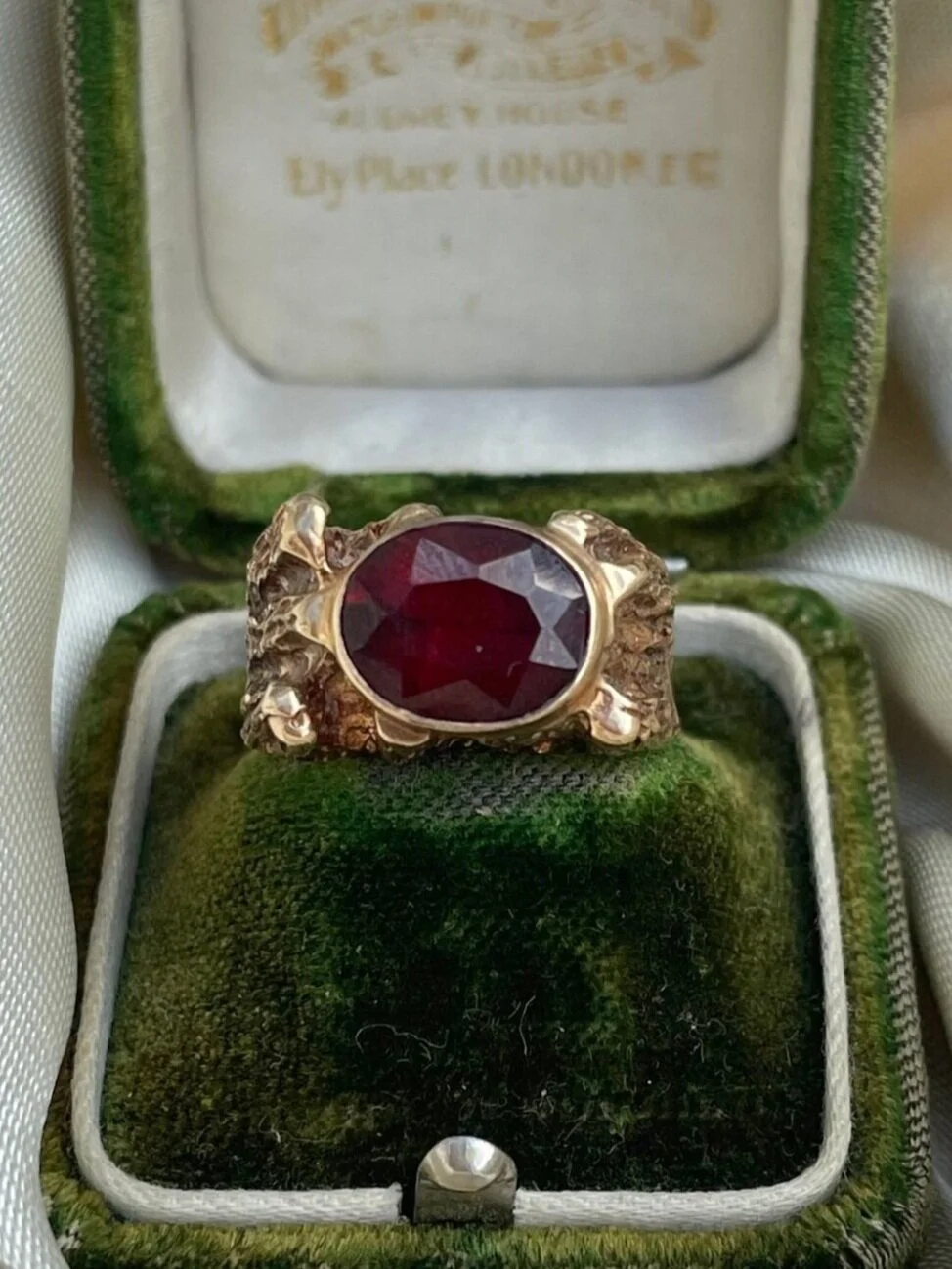 3BE89F96-0F94-432D-B0D4-35D47E830D9A