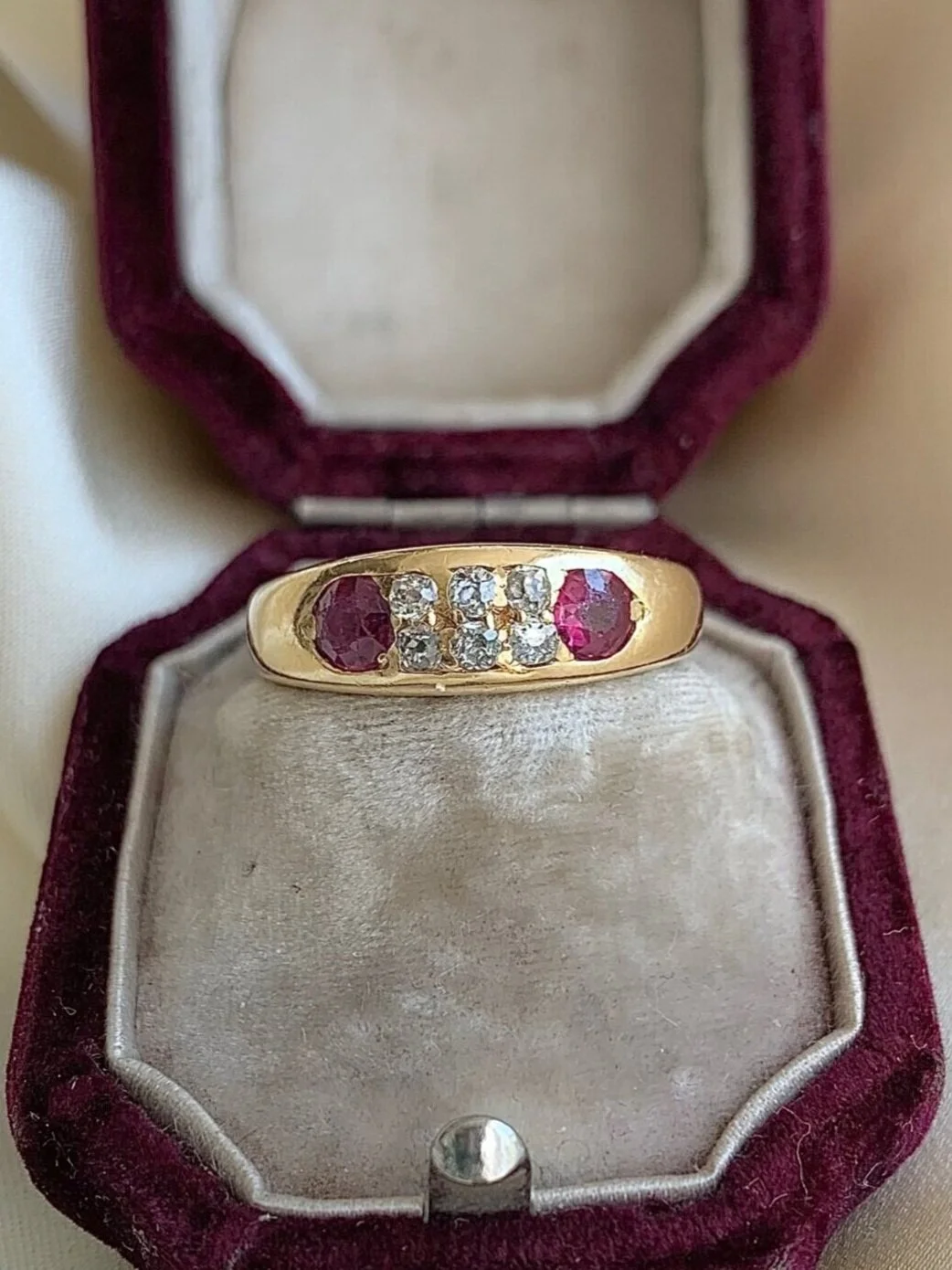 6B7F32B3-BFD2-46E4-A937-28B7879F79A3