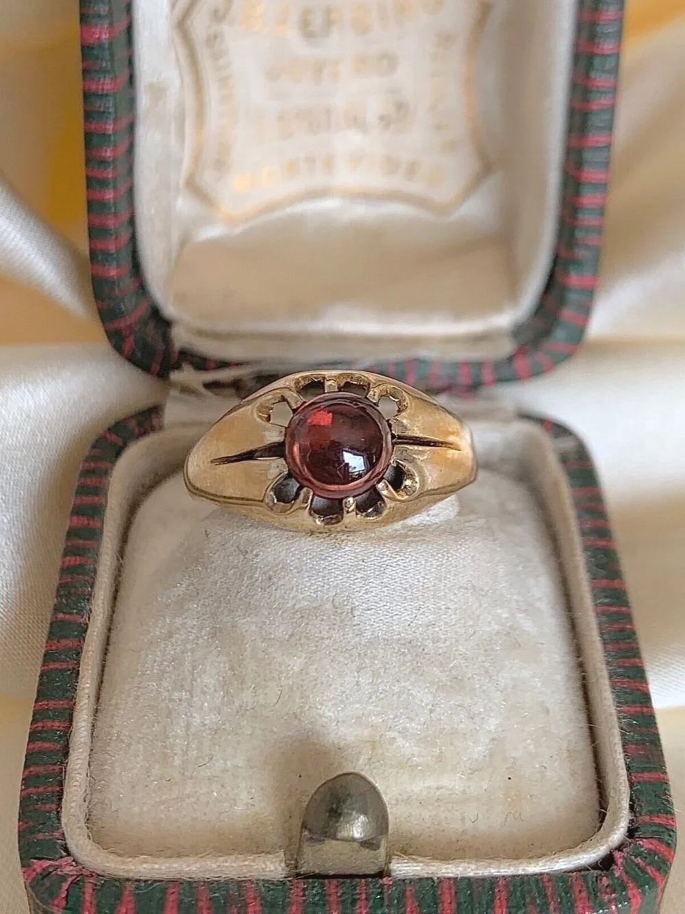 9ct yellow shop gold signet ring